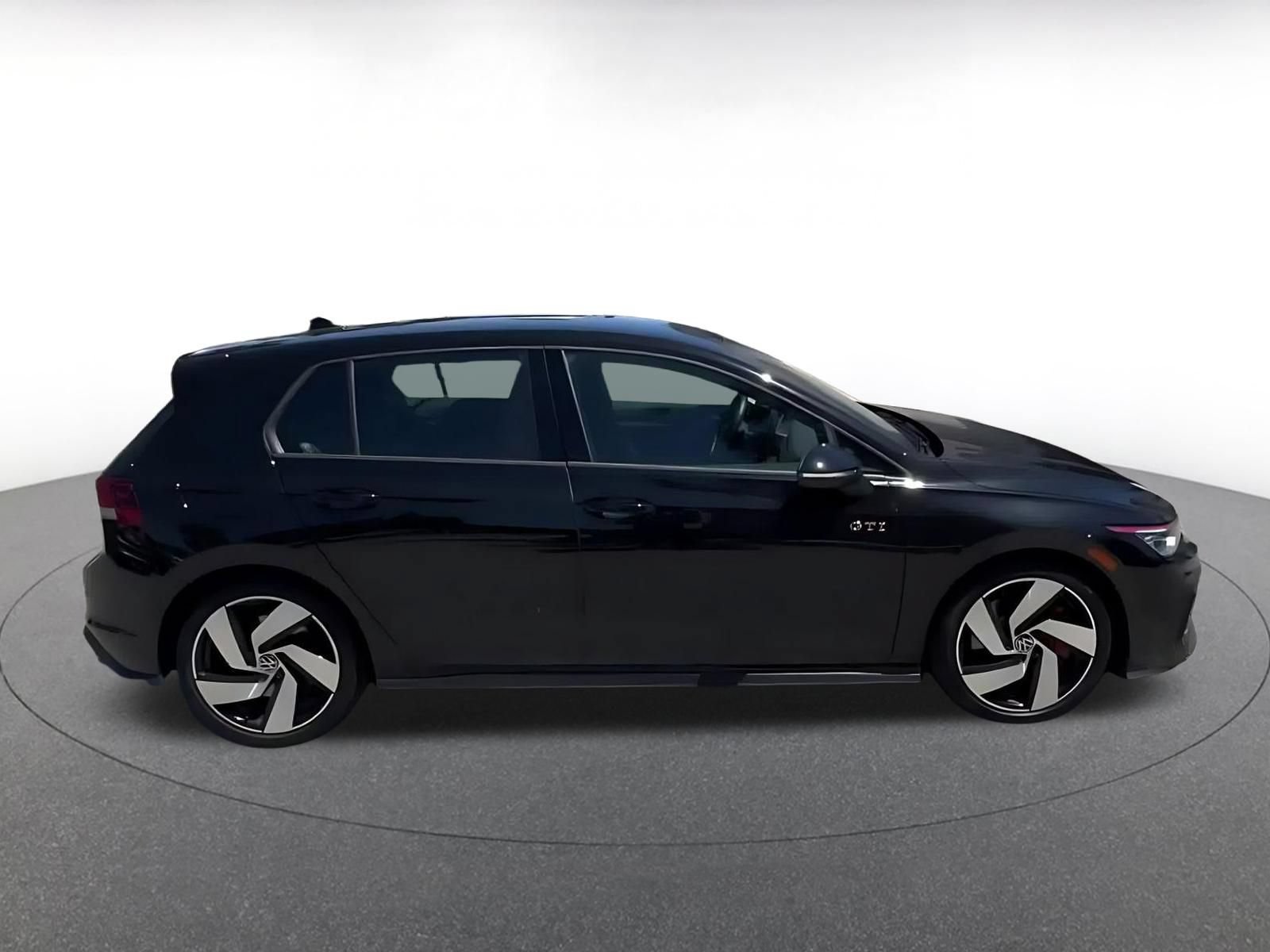 Thumbnail: 2026 Volkswagen Golf - 16
