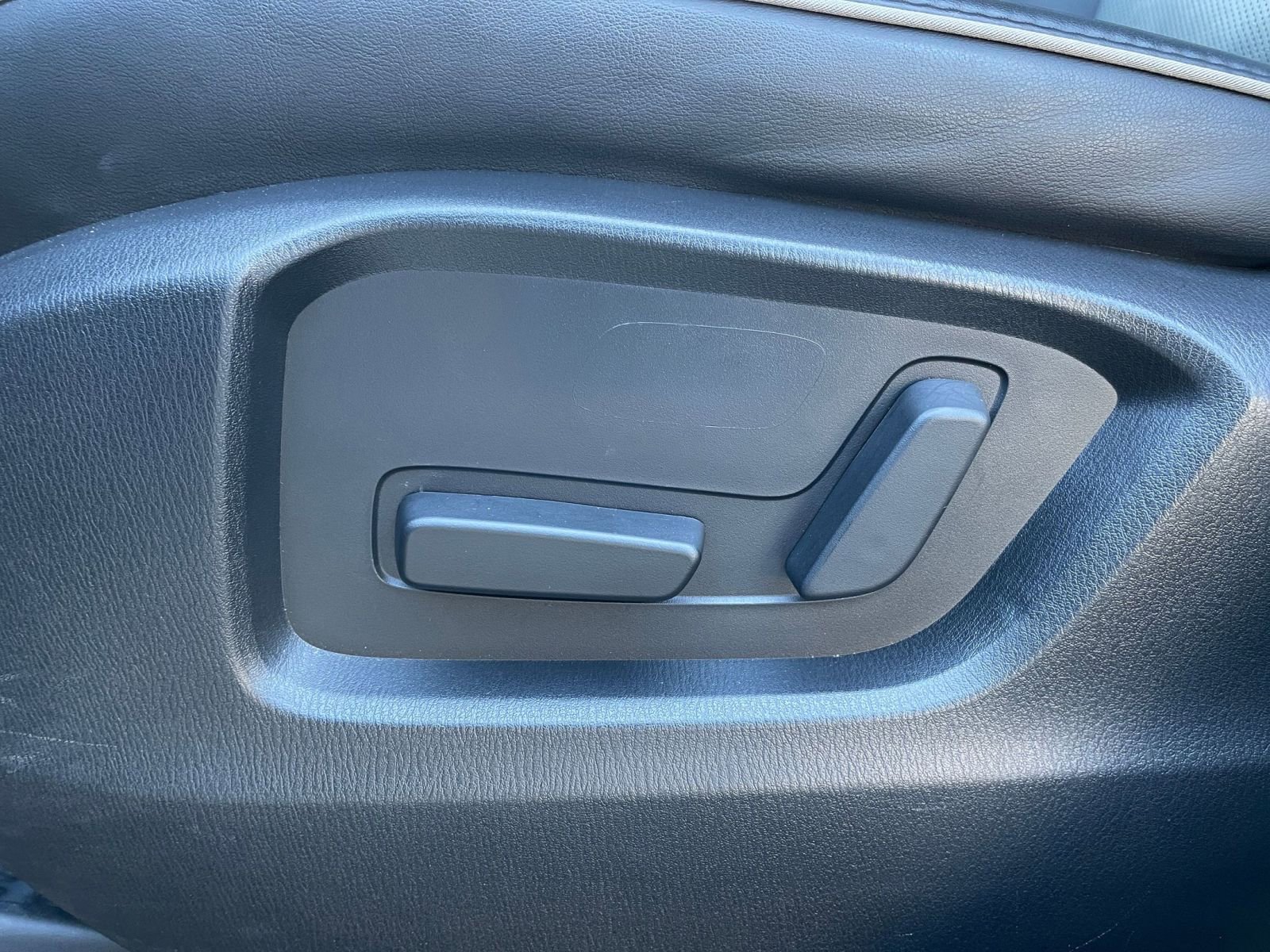 Thumbnail: 2025 Mazda CX-5 - 23