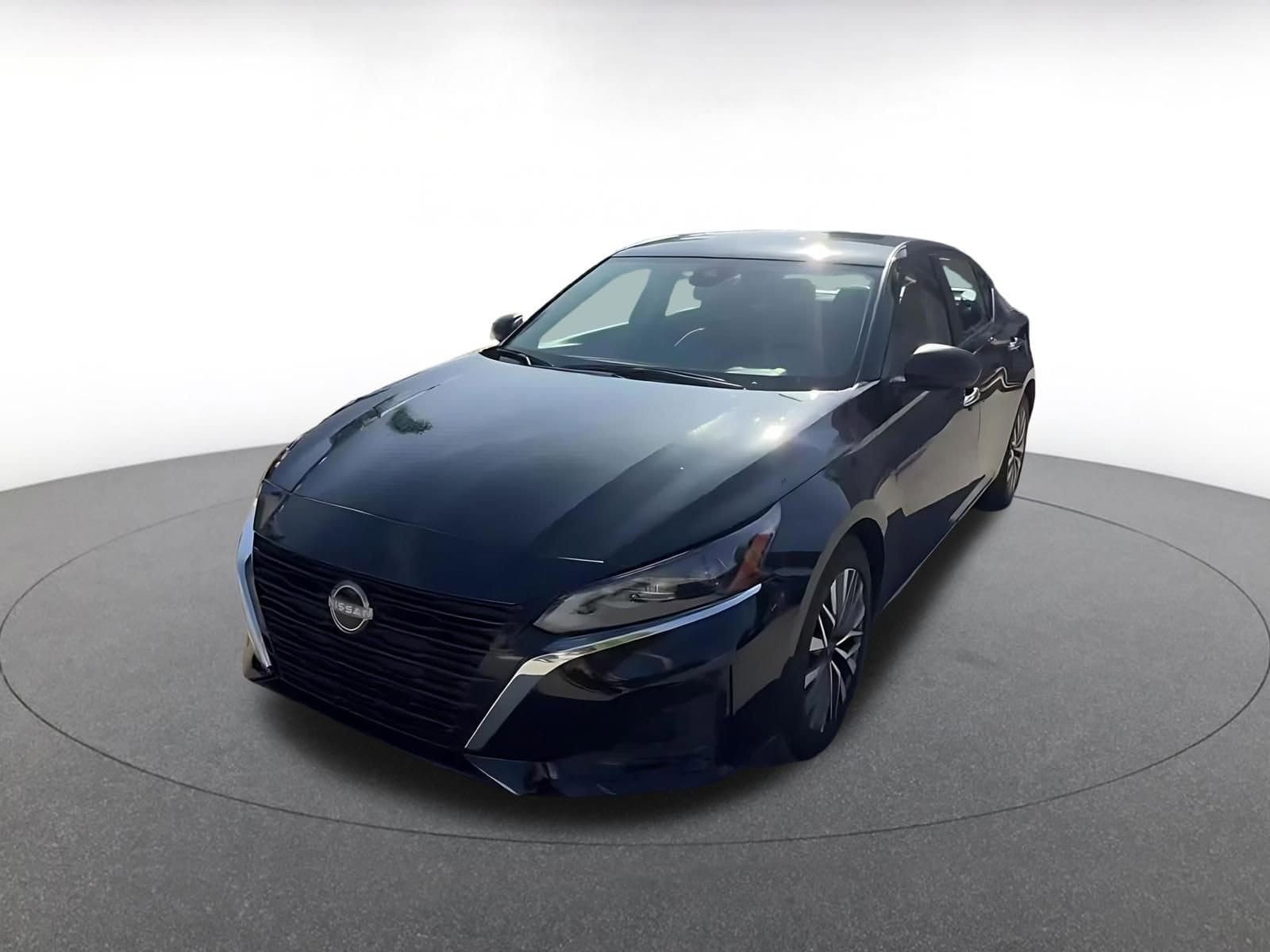 Thumbnail: 2025 Nissan Altima - 4