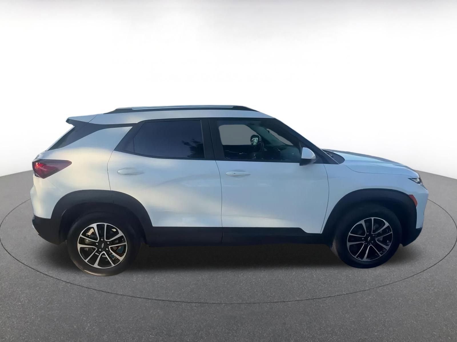 Thumbnail: 2025 Chevrolet TrailBlazer - 15