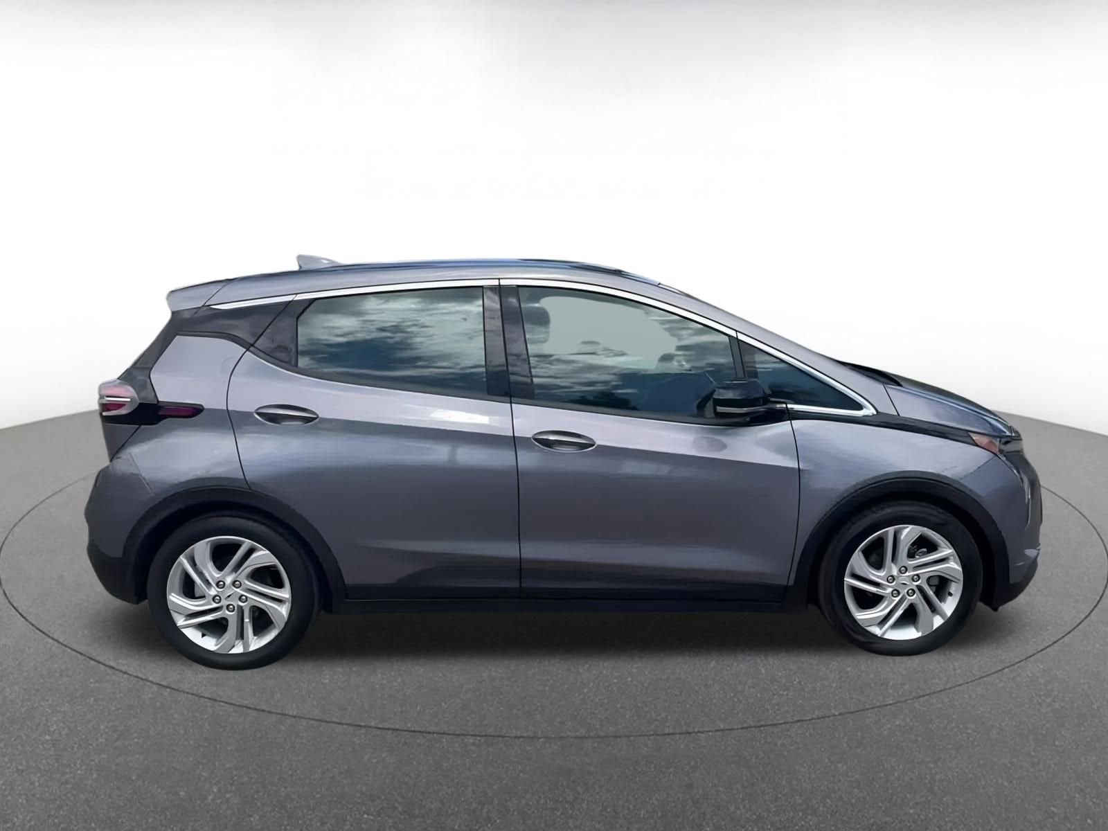 Thumbnail: 2023 Chevrolet Bolt EV - 16