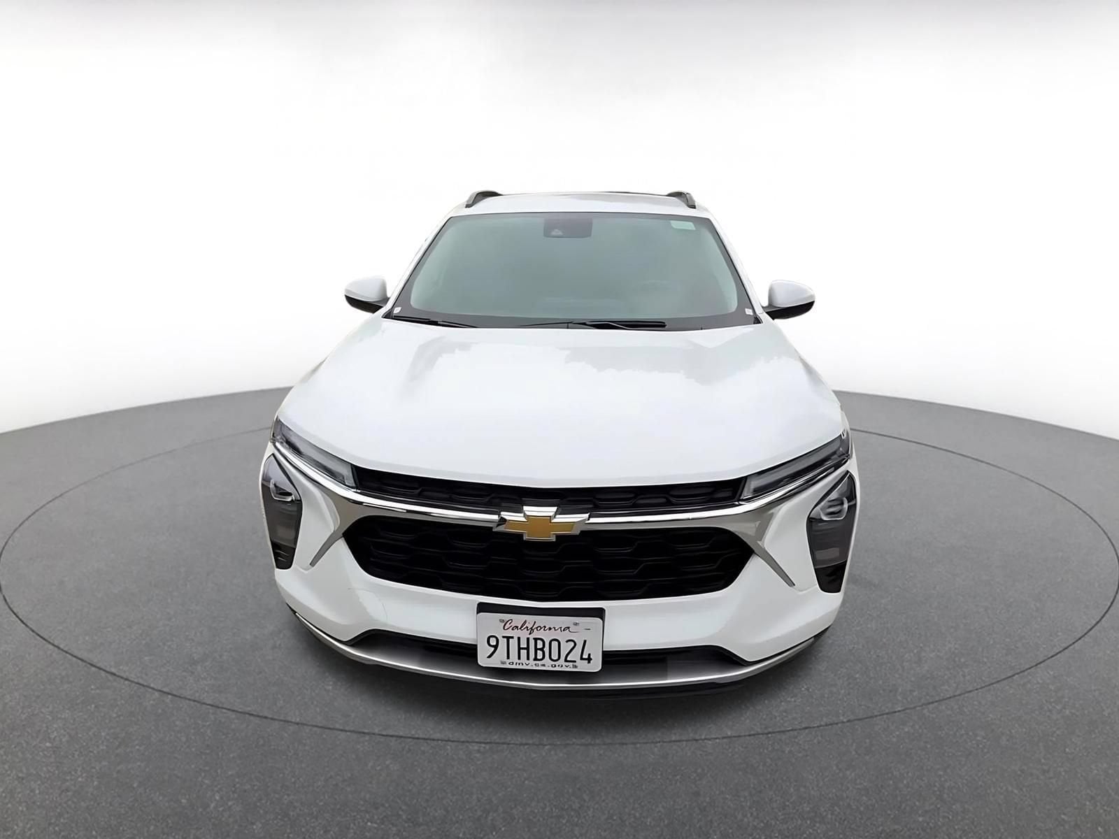 Thumbnail: 2025 Chevrolet Trax - 3