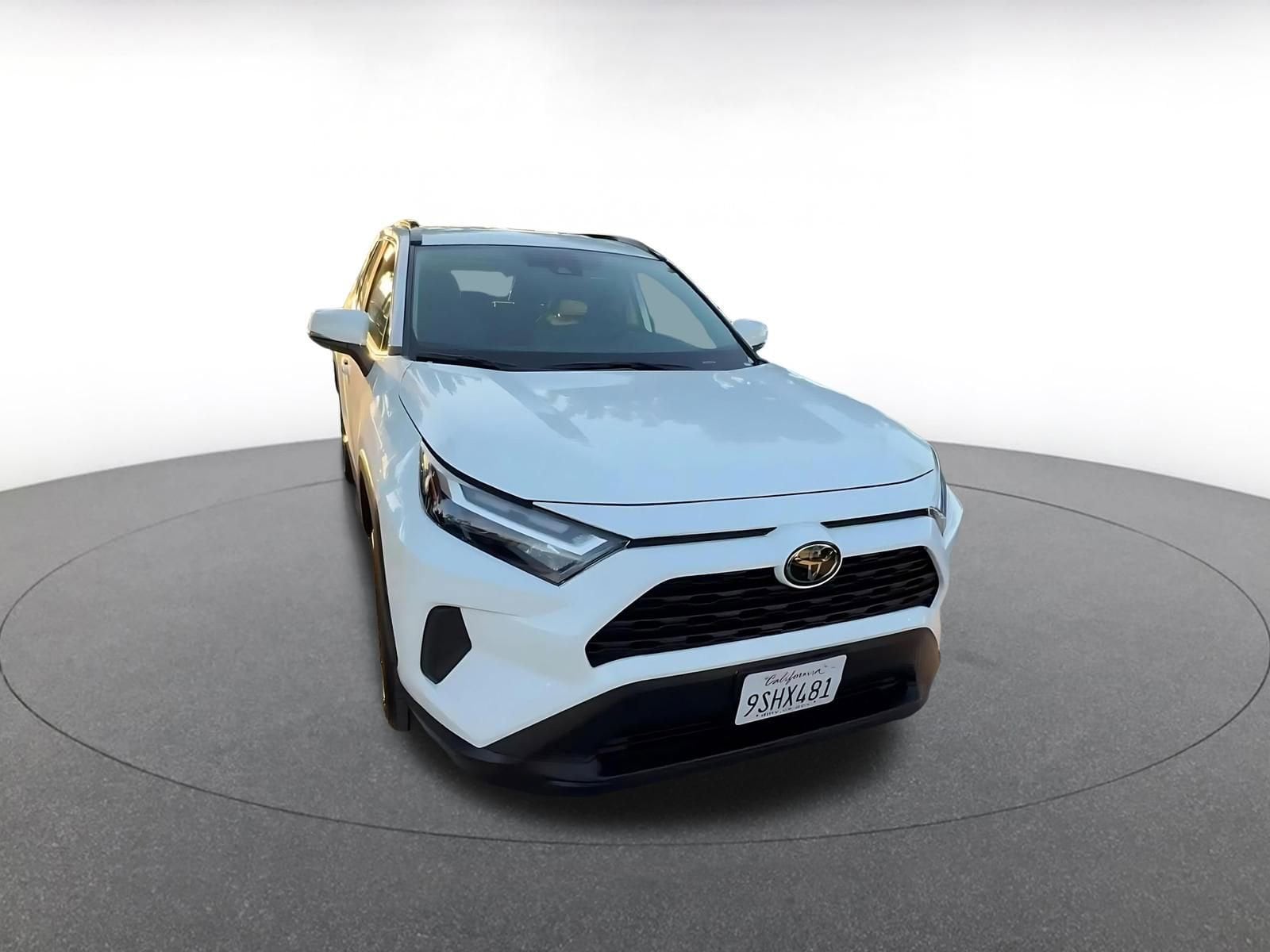 Thumbnail: 2025 Toyota RAV4 - 3