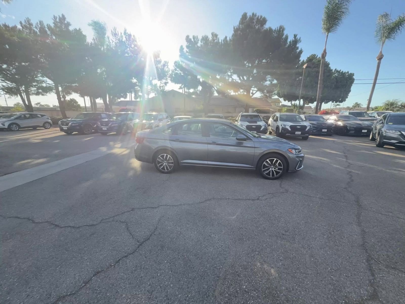 Thumbnail: 2025 Volkswagen Jetta - 16