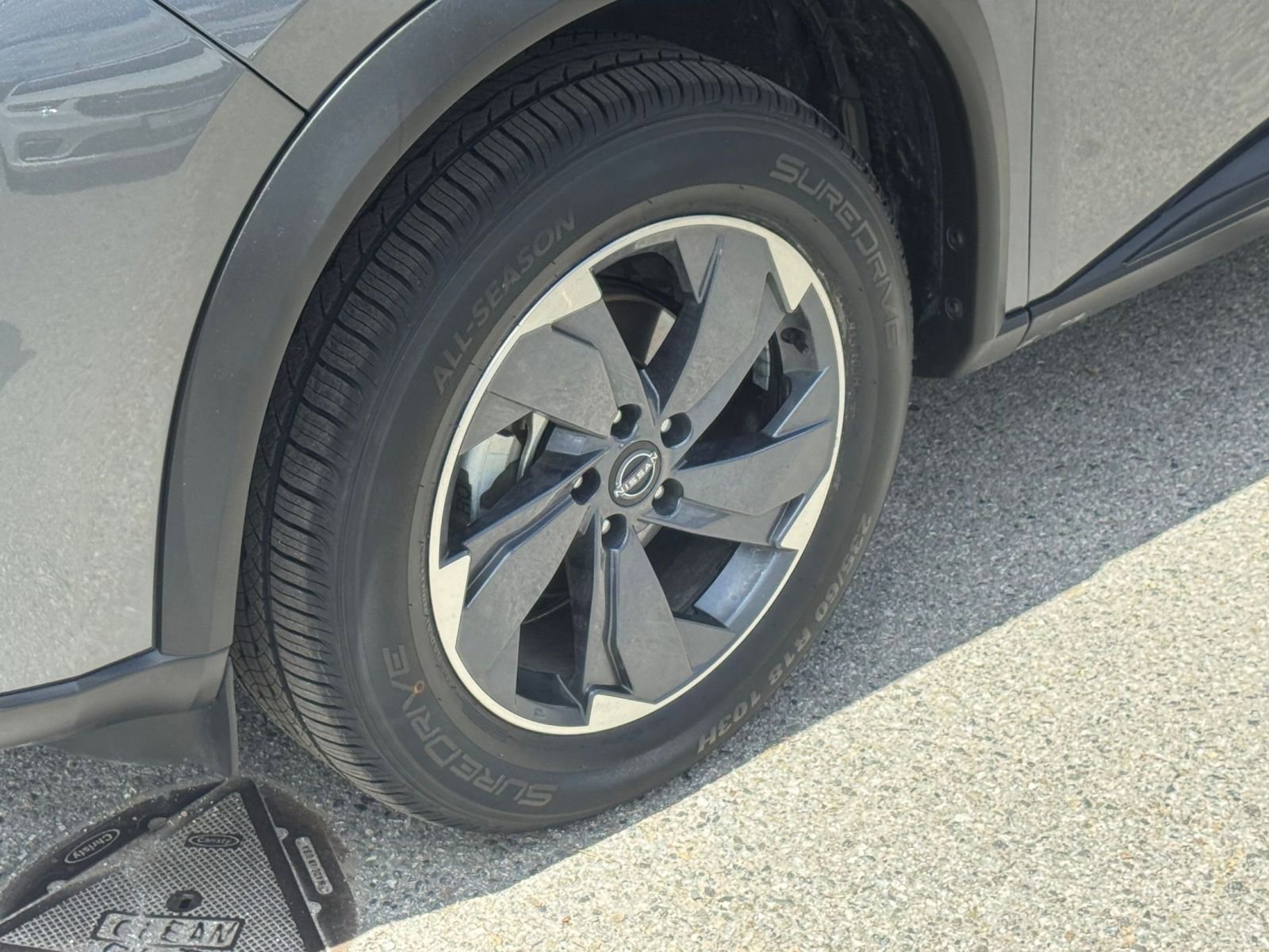 Thumbnail: 2025 Nissan Rogue - 32