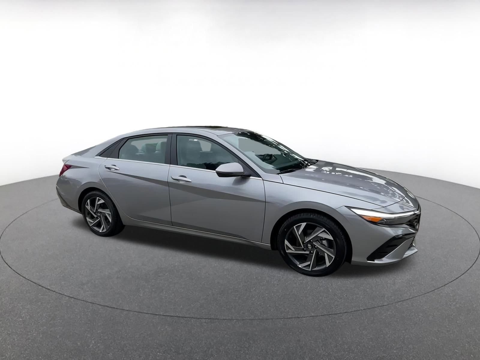 Thumbnail: 2025 Hyundai Elantra - 2