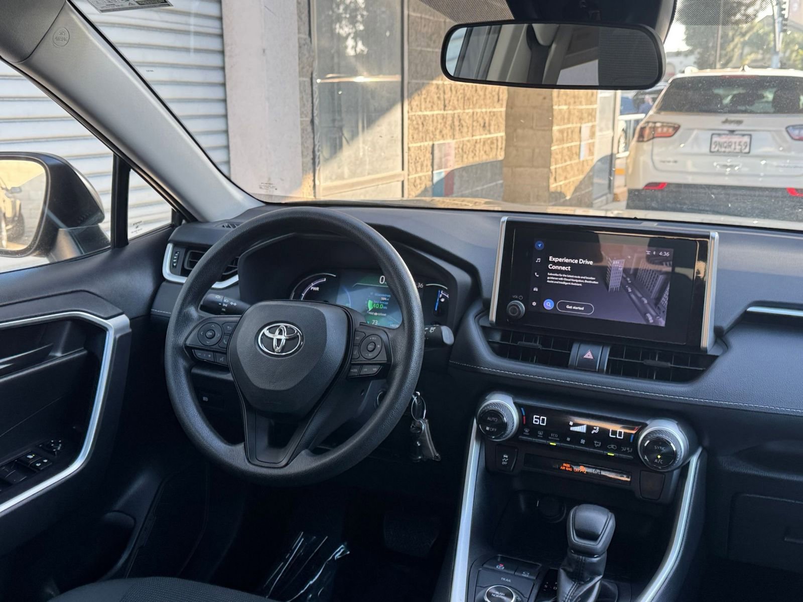 Thumbnail: 2025 Toyota RAV4 - 33