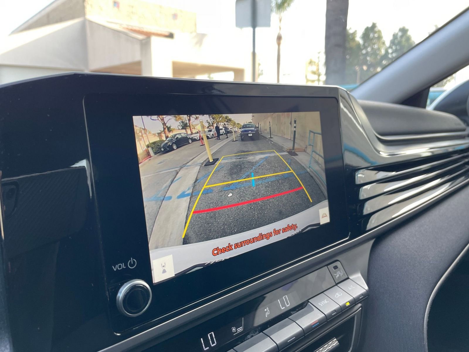 Thumbnail: 2025 Toyota Camry - 17