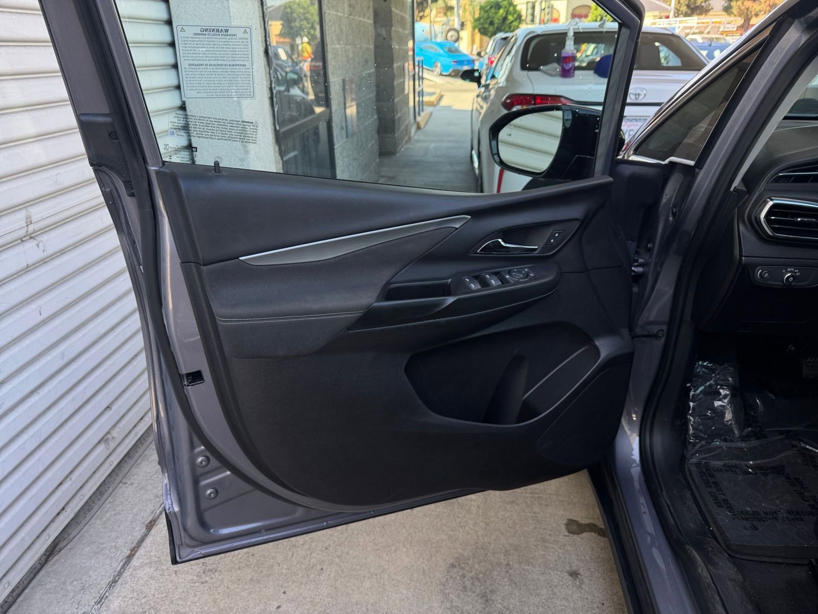 Thumbnail: 2023 Chevrolet Bolt EV - 23