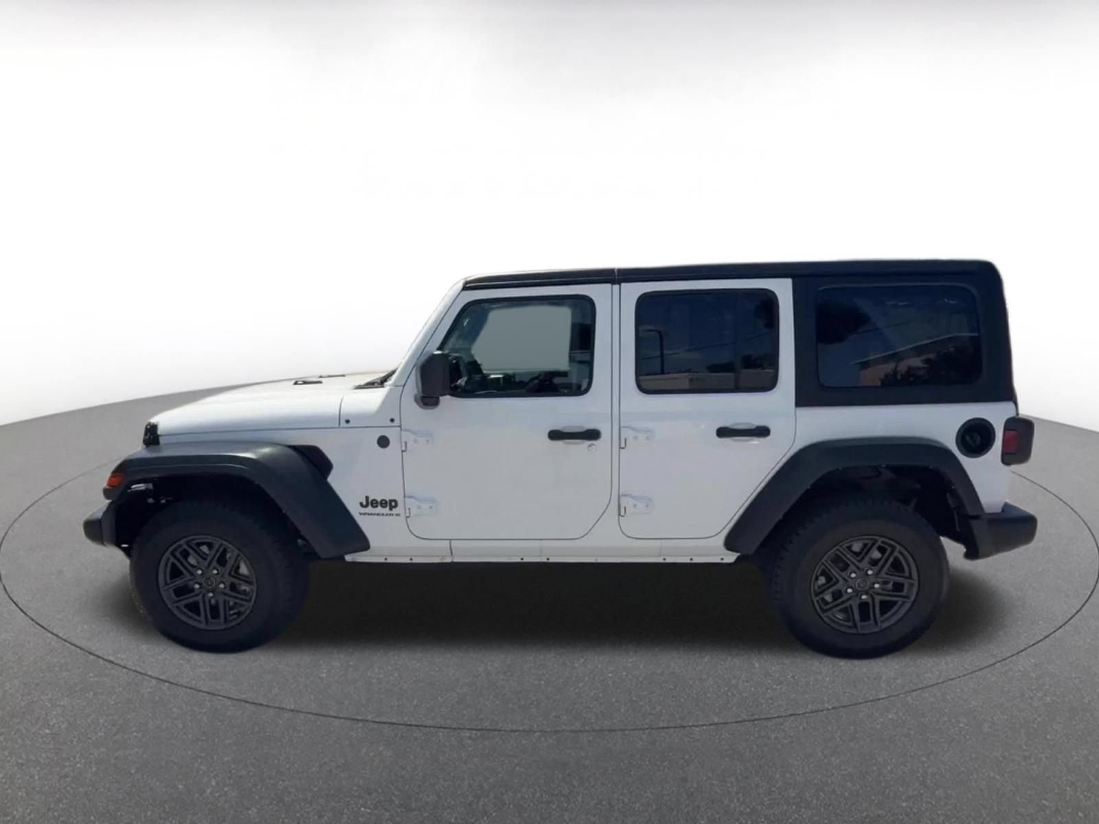 Thumbnail: 2025 Jeep Wrangler - 9