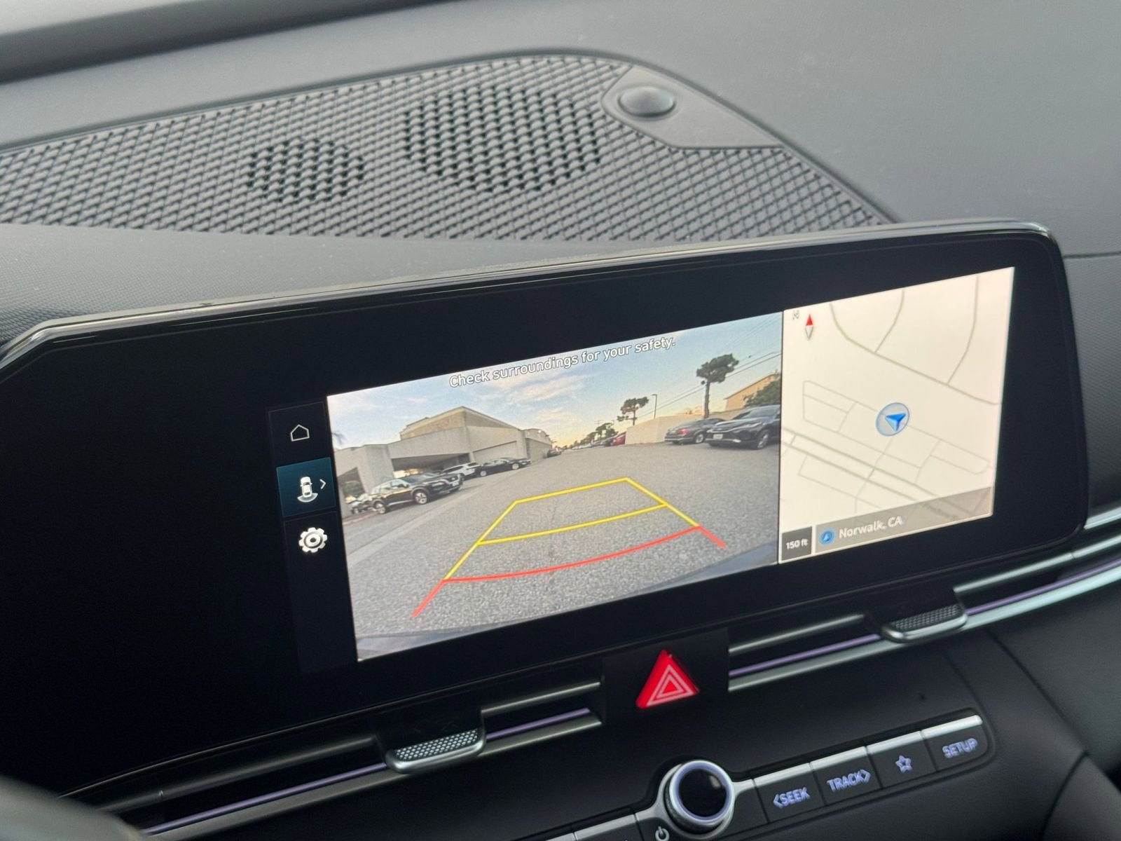 Thumbnail: 2025 Hyundai Elantra - 17