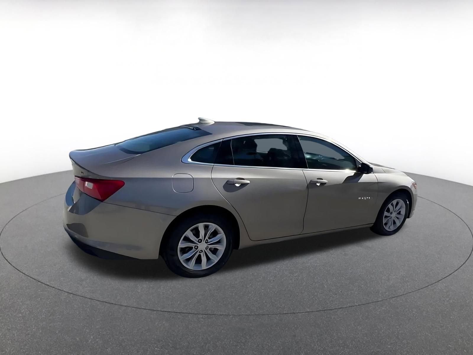 Thumbnail: 2024 Chevrolet Malibu - 15