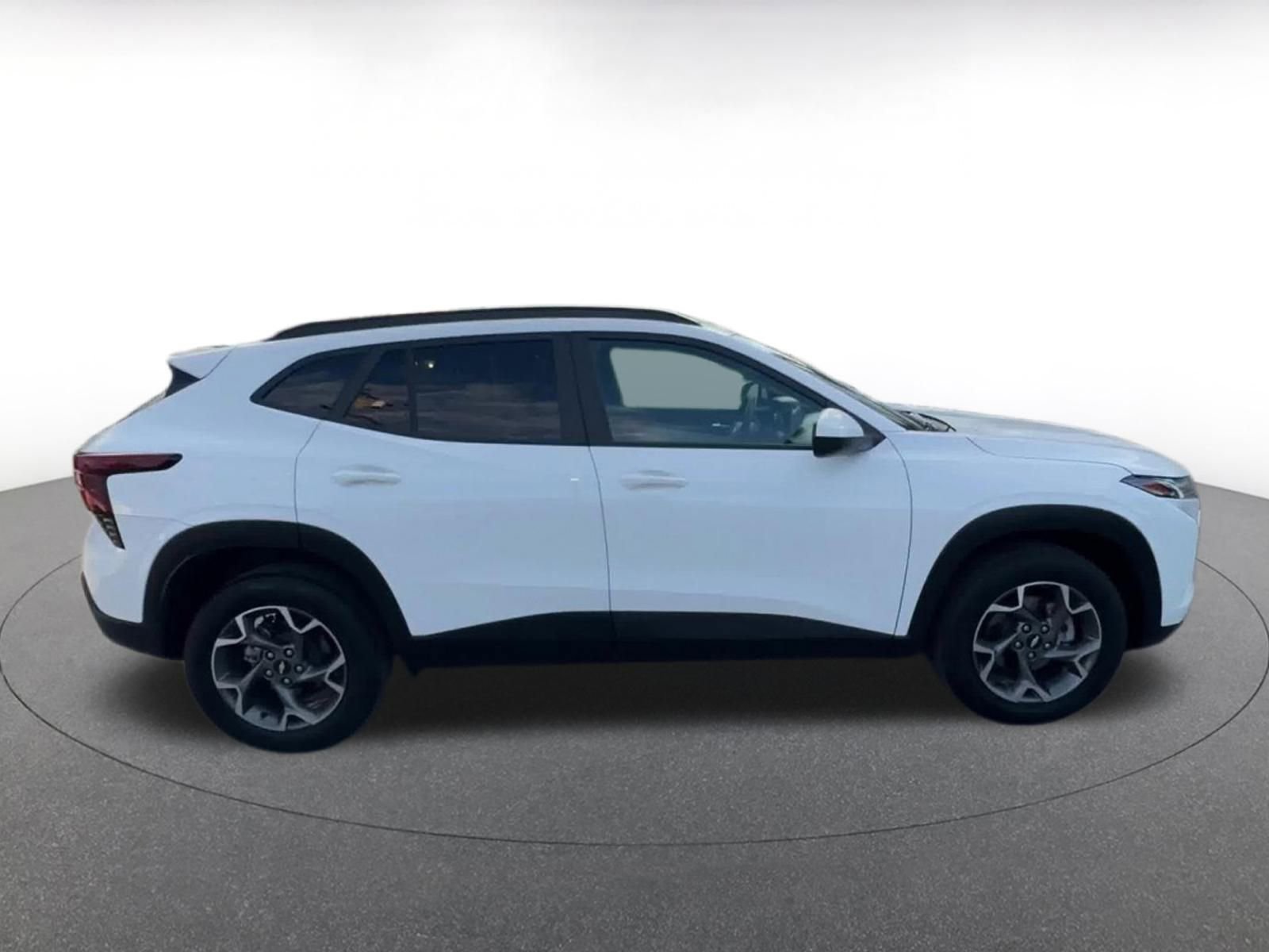 Thumbnail: 2025 Chevrolet Trax - 16