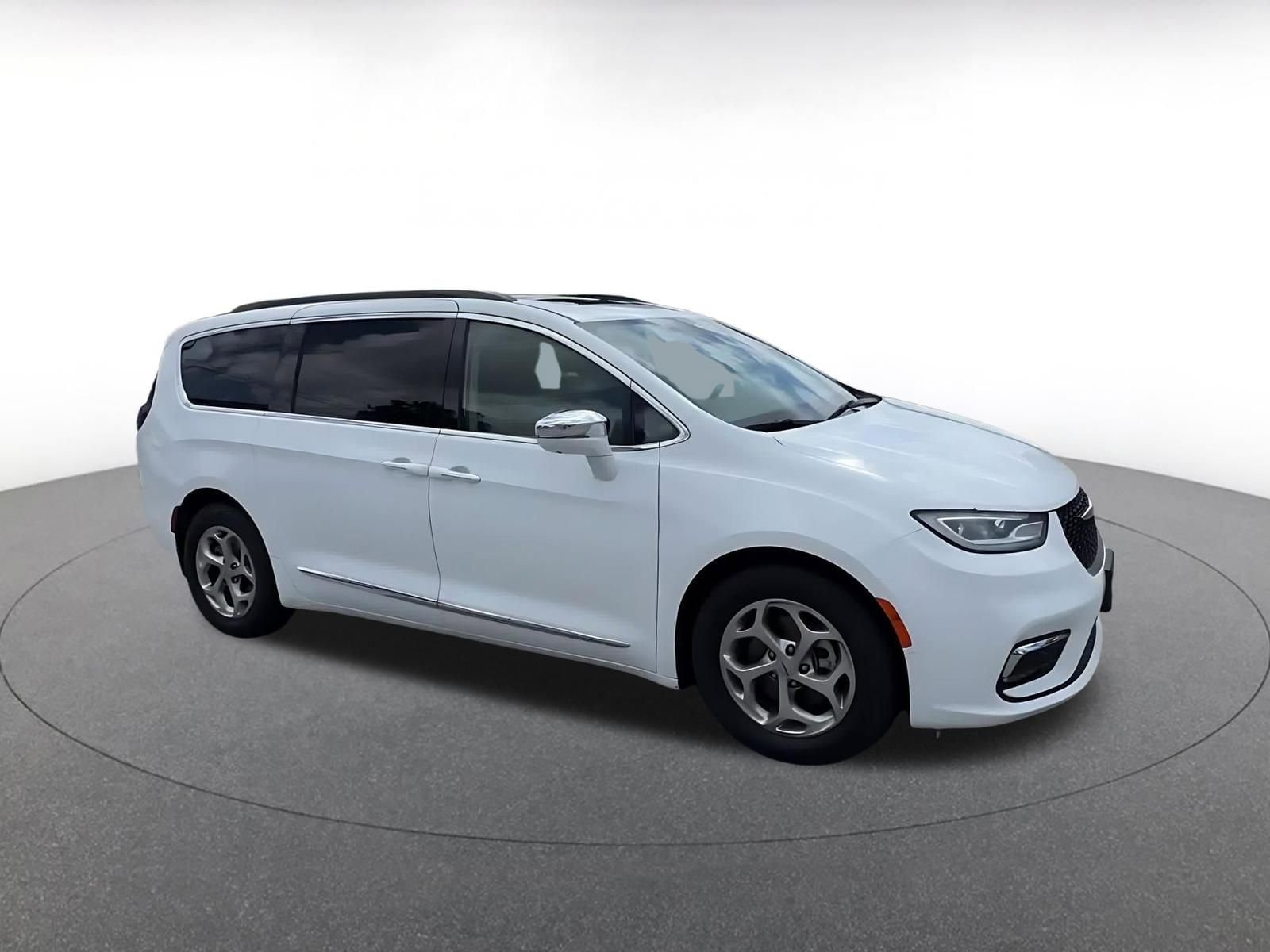 Thumbnail: 2022 Chrysler Pacifica - 2