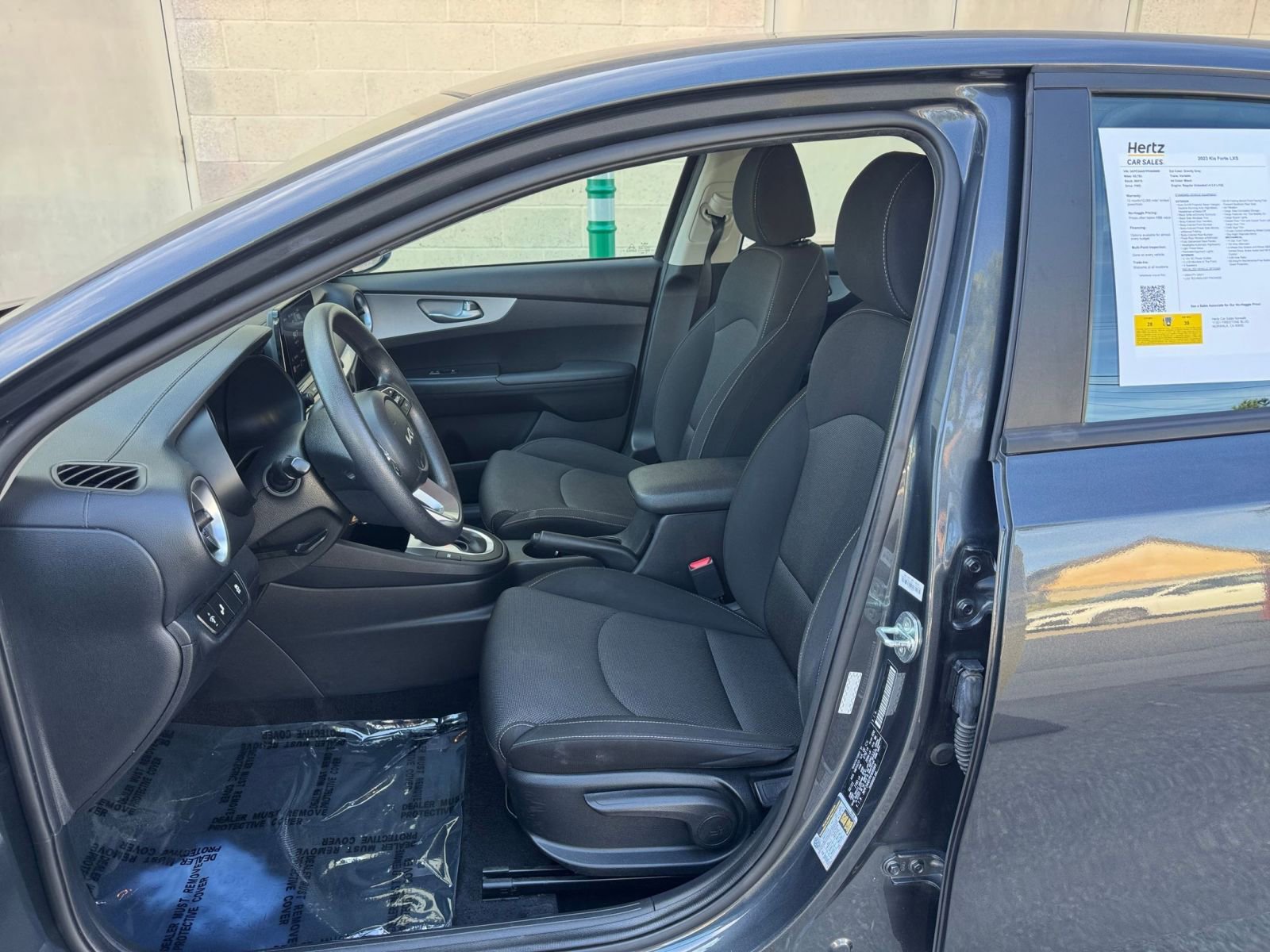 Thumbnail: 2023 Kia Forte - 24