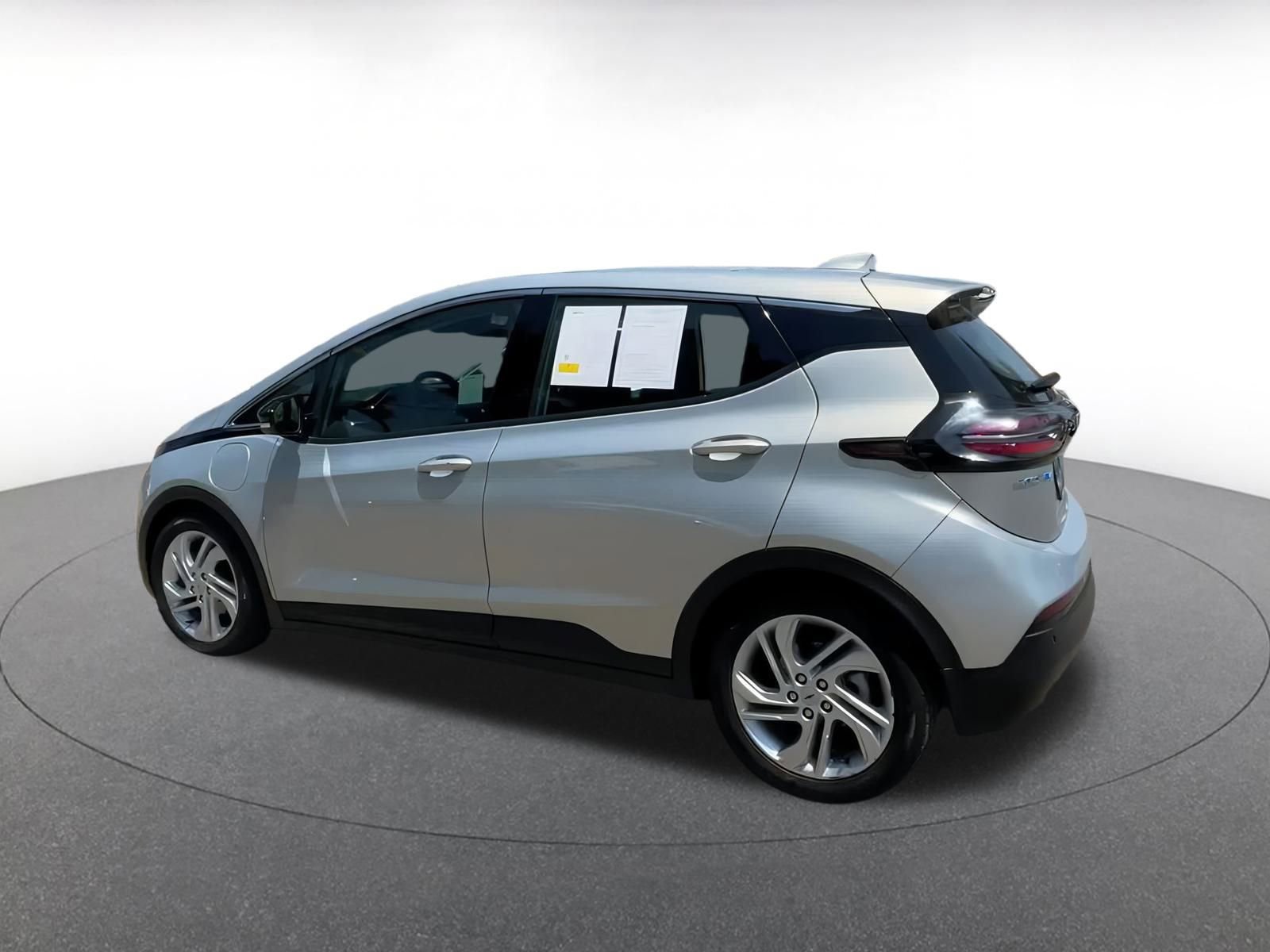 Thumbnail: 2023 Chevrolet Bolt EV - 10