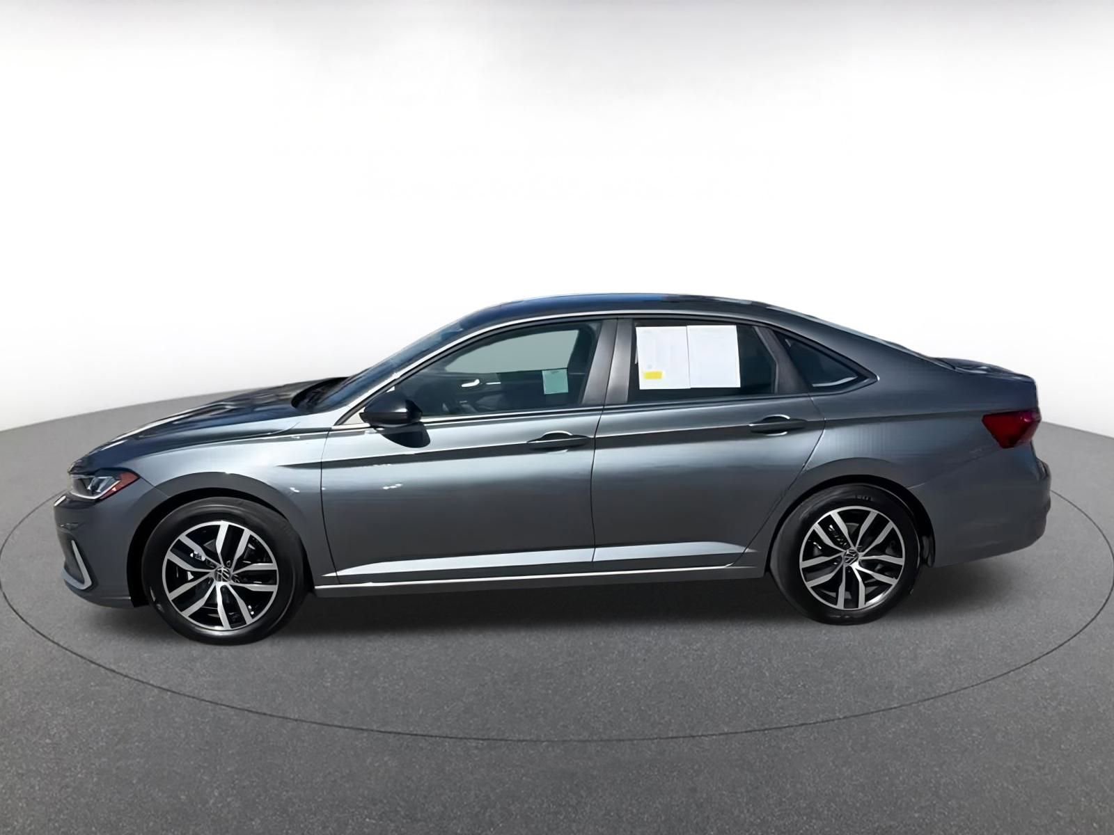 Thumbnail: 2025 Volkswagen Jetta - 9