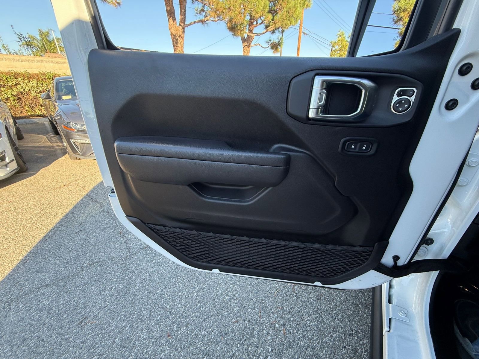 Thumbnail: 2025 Jeep Wrangler - 20