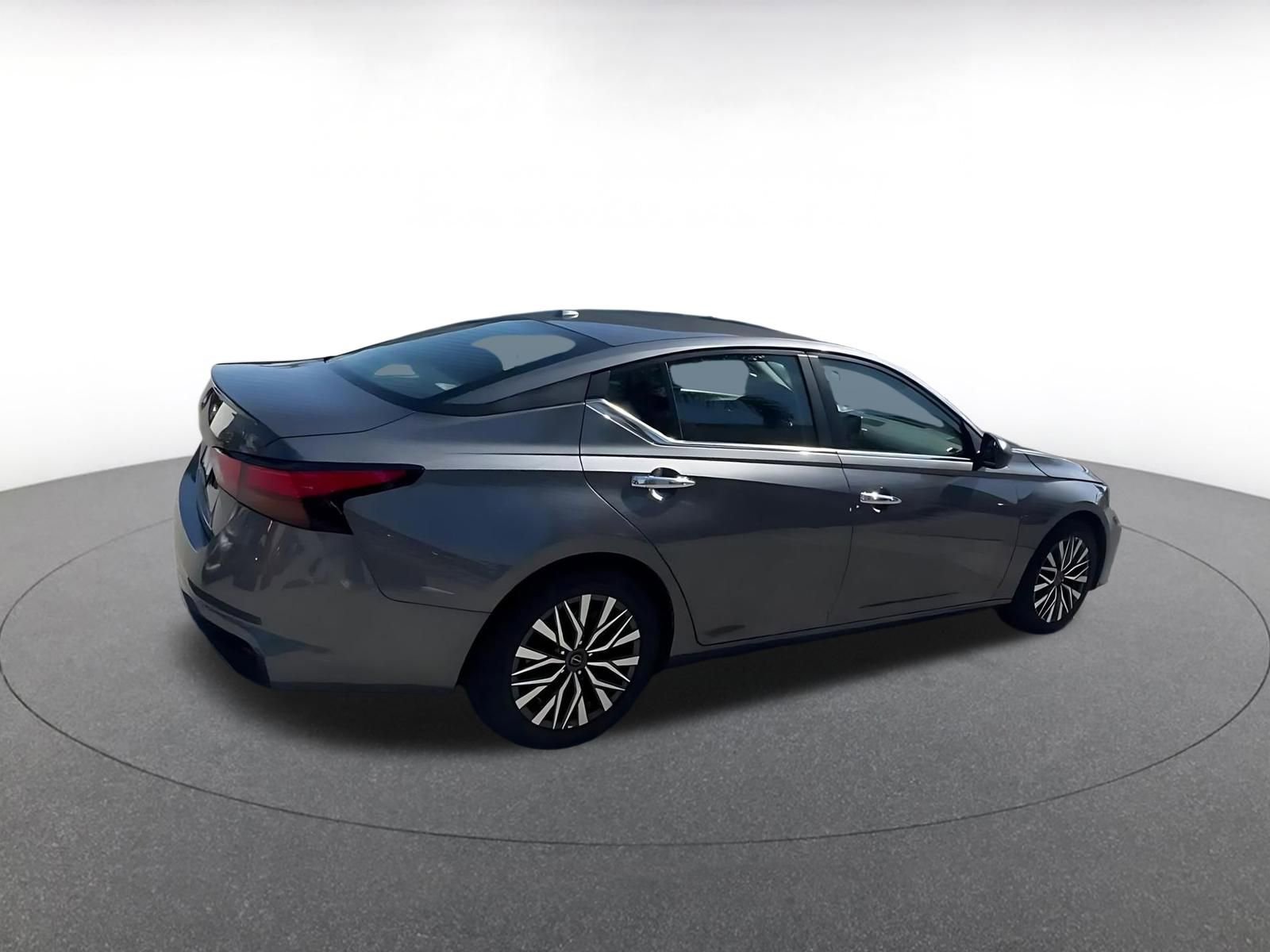 Thumbnail: 2025 Nissan Altima - 15