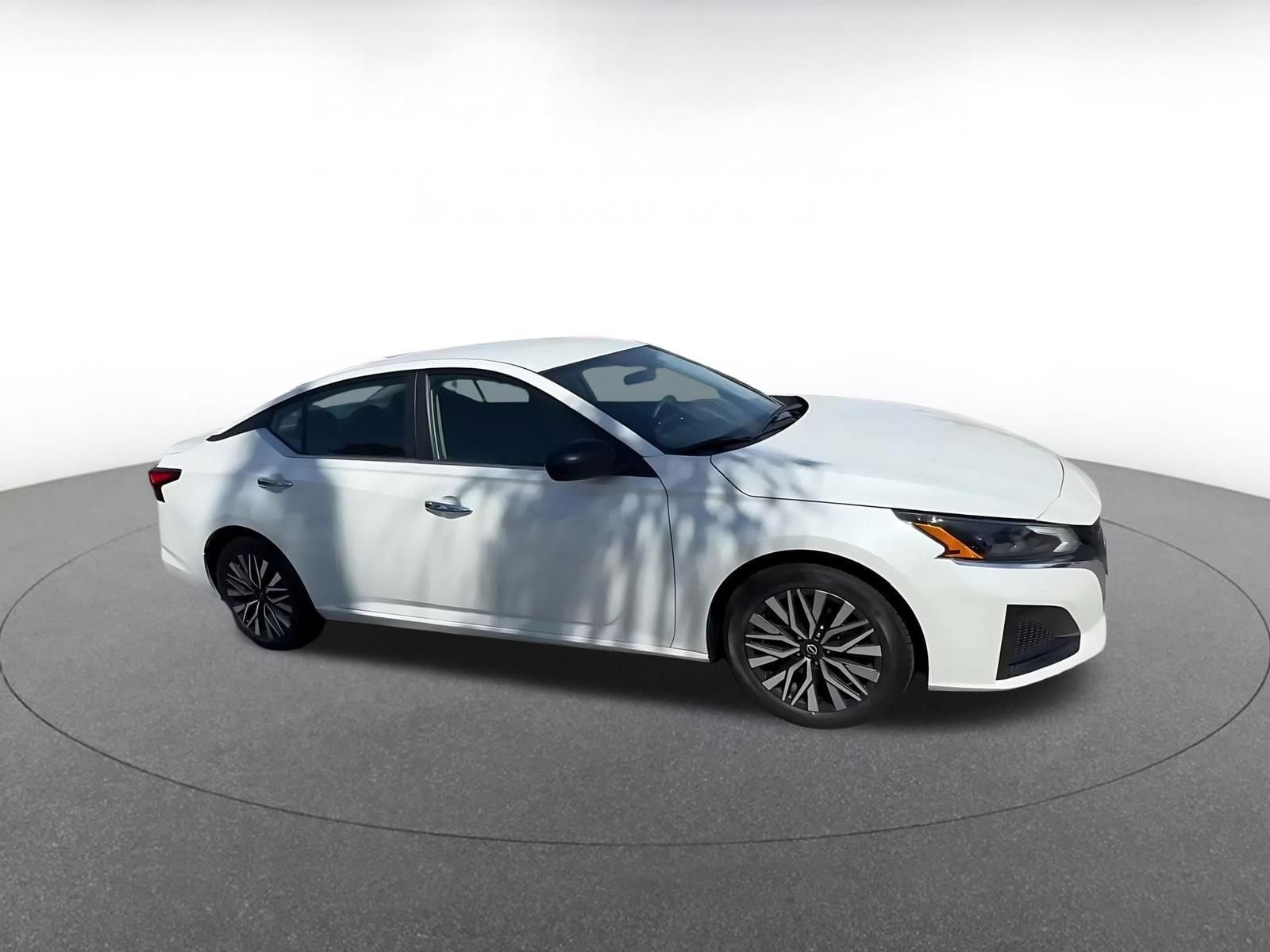 Thumbnail: 2025 Nissan Altima - 2