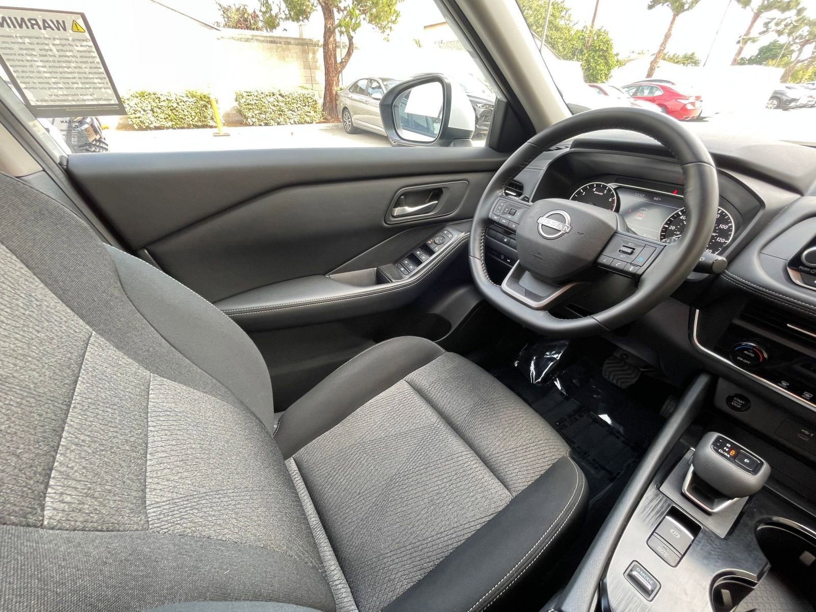 Thumbnail: 2025 Nissan Rogue - 34