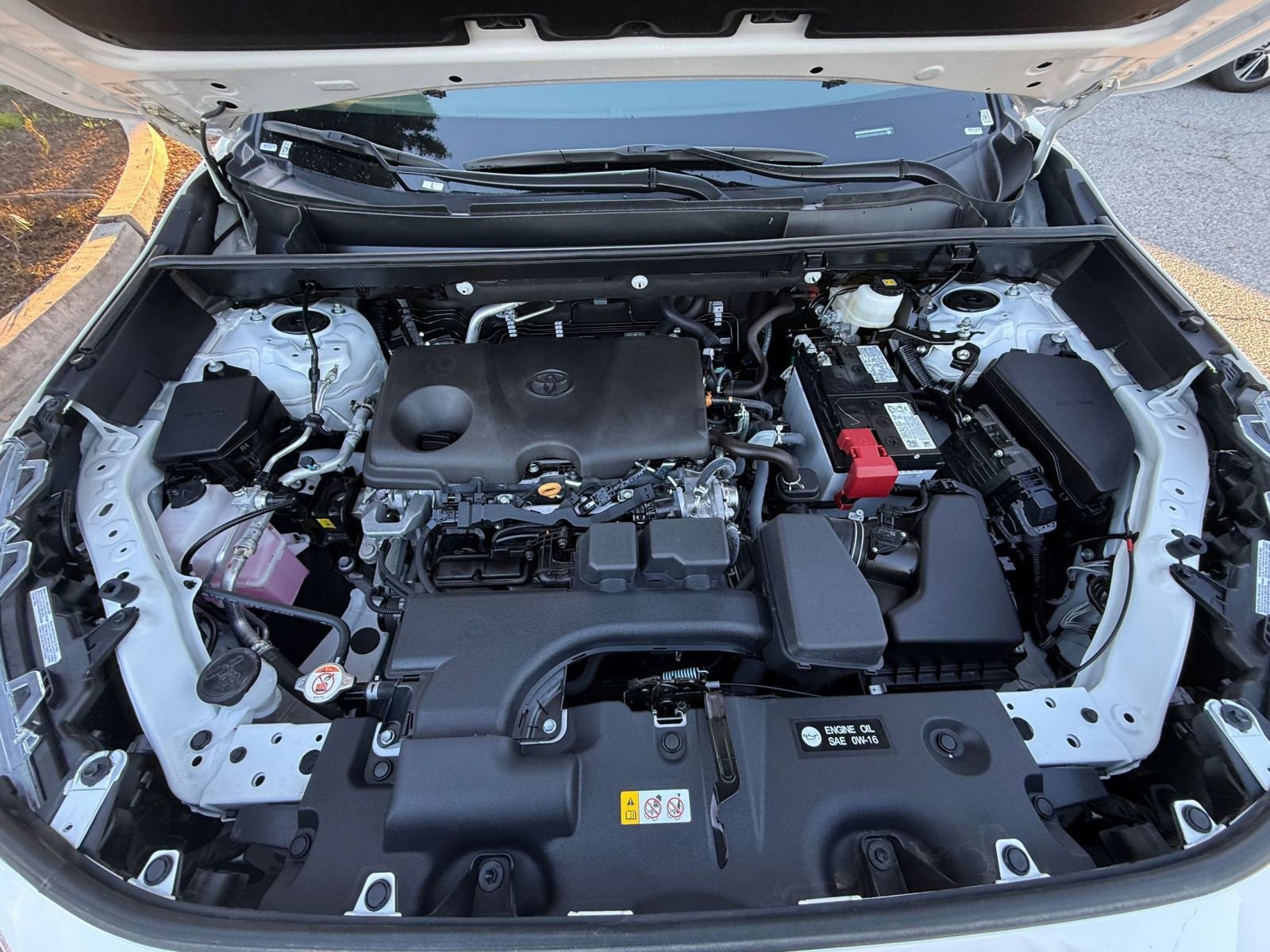 Thumbnail: 2025 Toyota RAV4 - 28