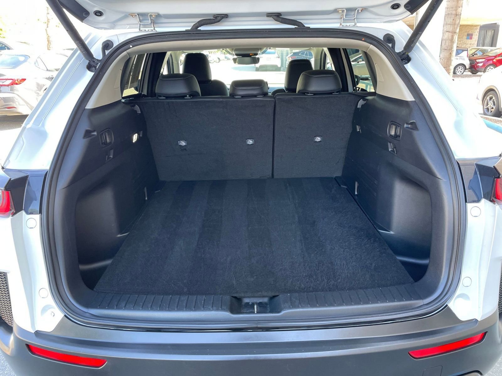 Thumbnail: 2025 Mazda CX-50 - 34