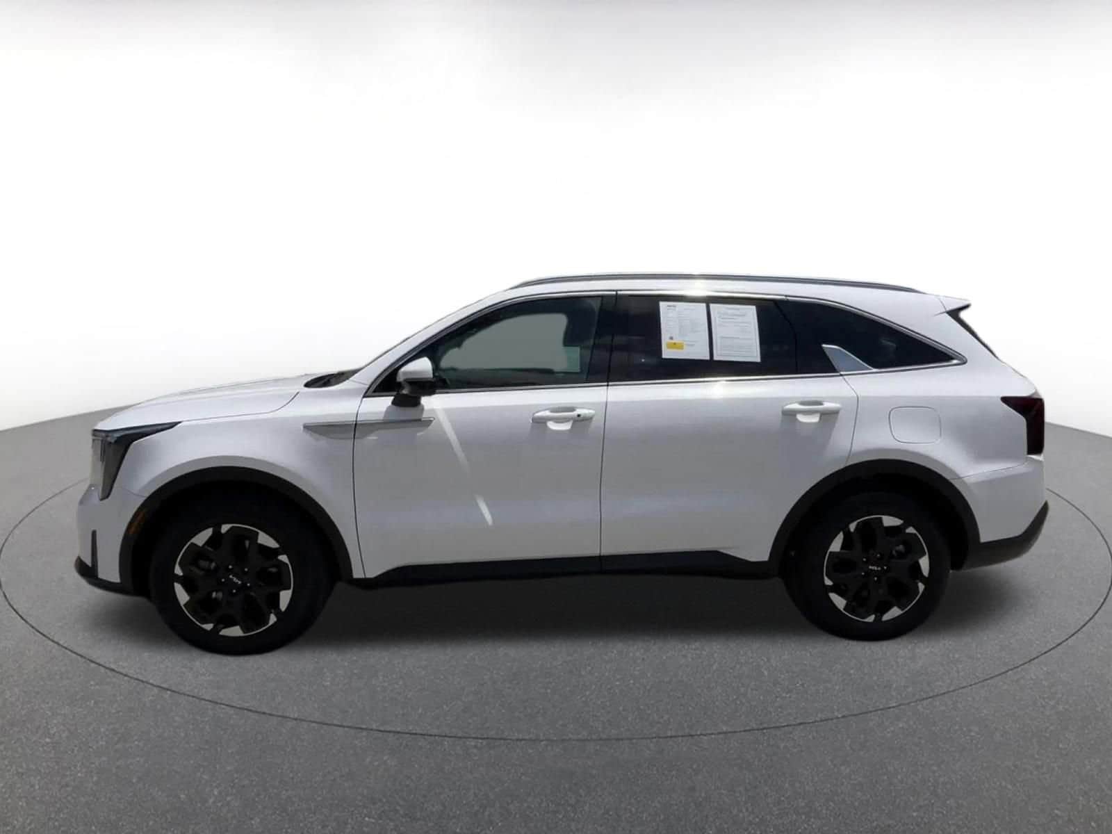 Thumbnail: 2024 Kia Sorento - 8