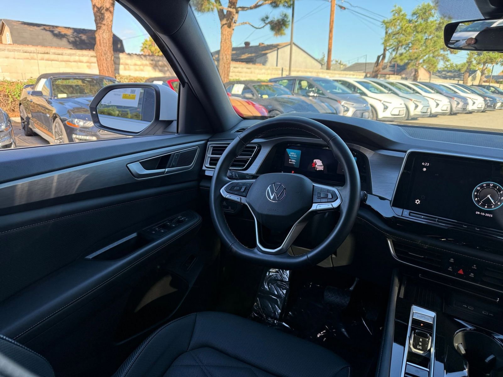 Thumbnail: 2025 Volkswagen Atlas - 30