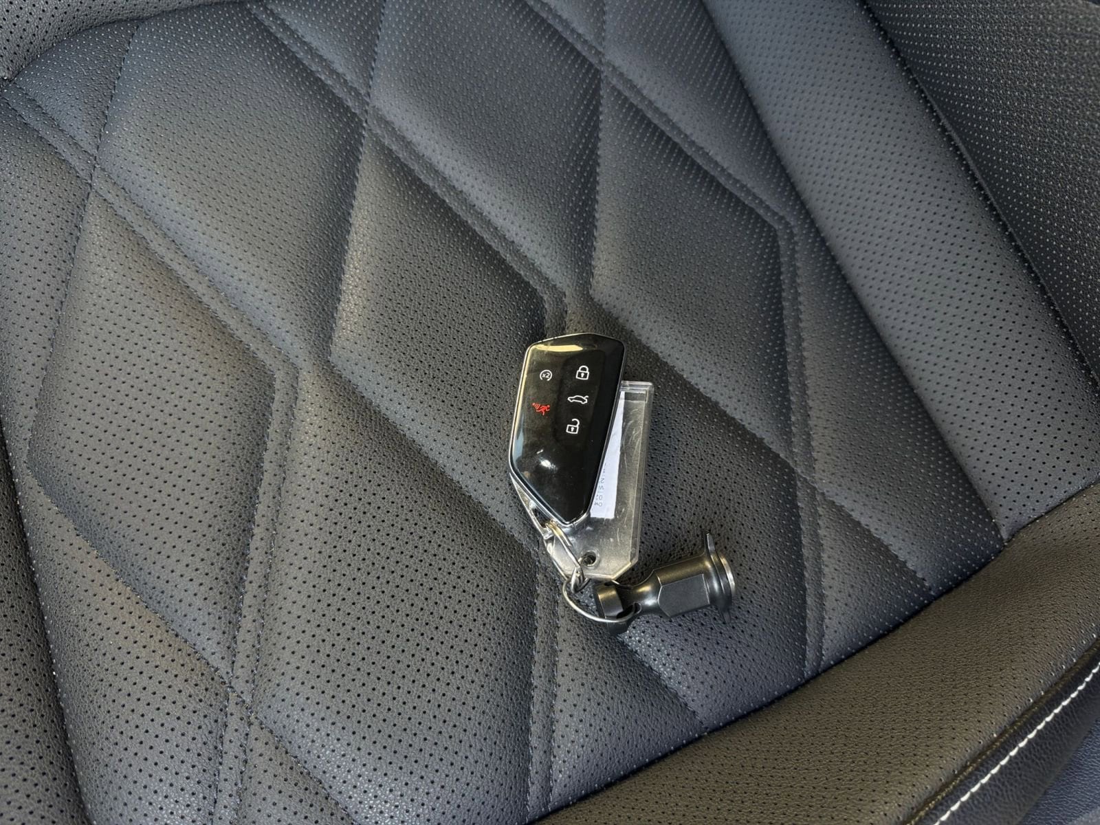 Thumbnail: 2025 Volkswagen Atlas - 22