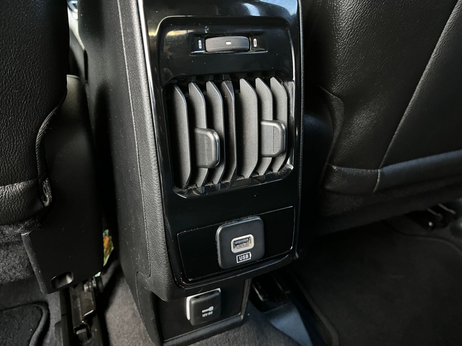 Thumbnail: 2025 Jeep Compass - 24