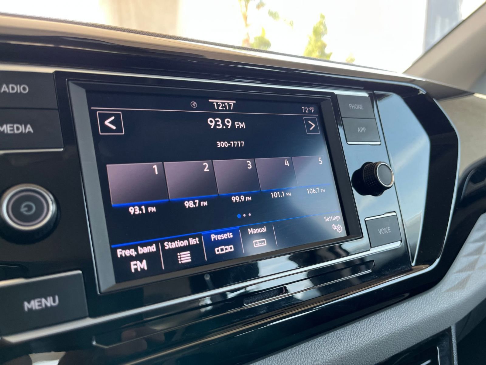 2024 Volkswagen Taos S 21