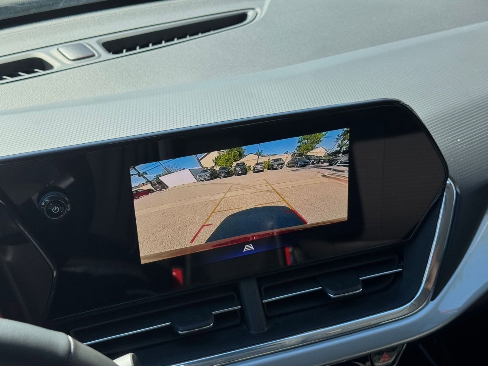 Thumbnail: 2025 Chevrolet Trax - 23