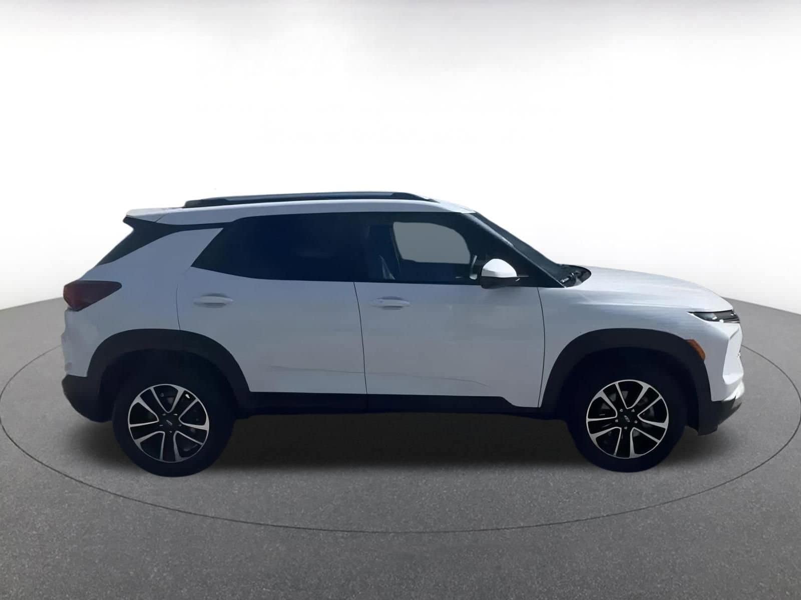 Thumbnail: 2025 Chevrolet TrailBlazer - 16