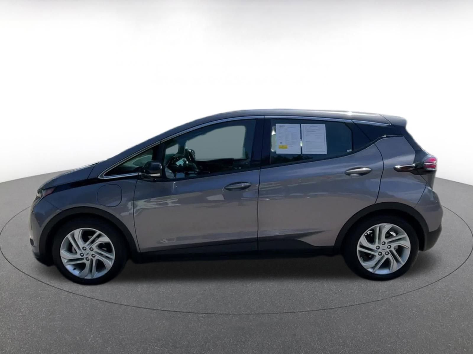 Thumbnail: 2023 Chevrolet Bolt EV - 8