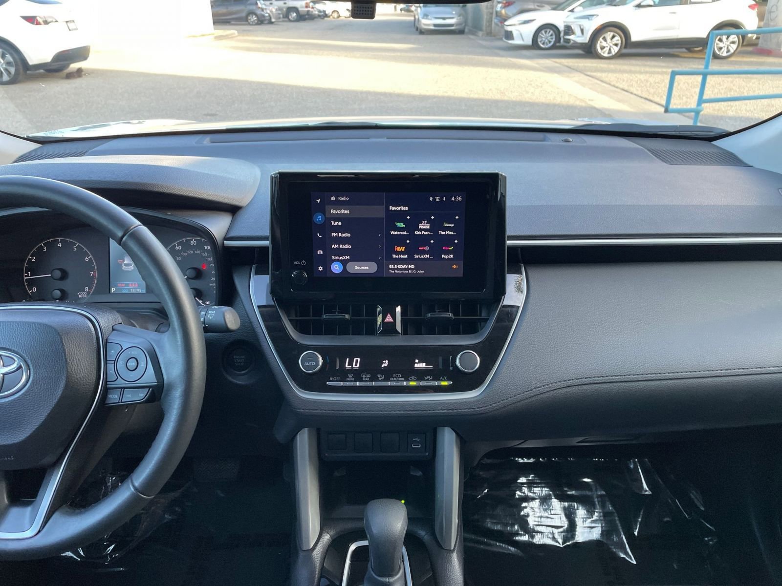 Thumbnail: 2025 Toyota Corolla Cross - 18