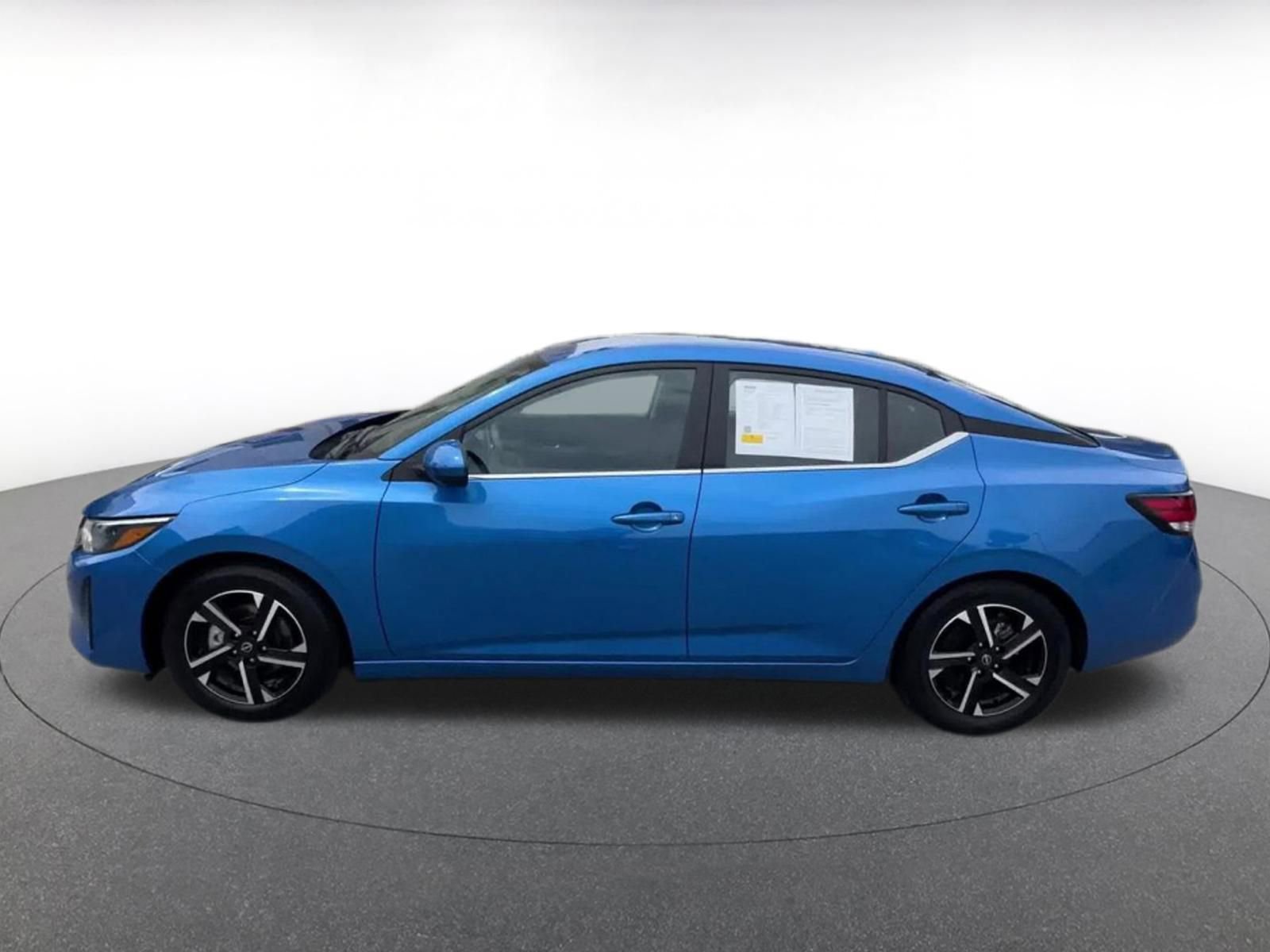 Thumbnail: 2025 Nissan Sentra - 9