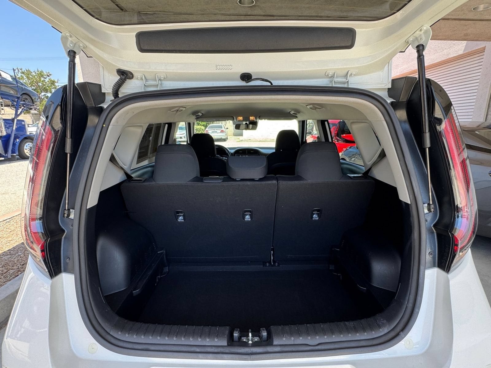 Thumbnail: 2025 Kia Soul - 24