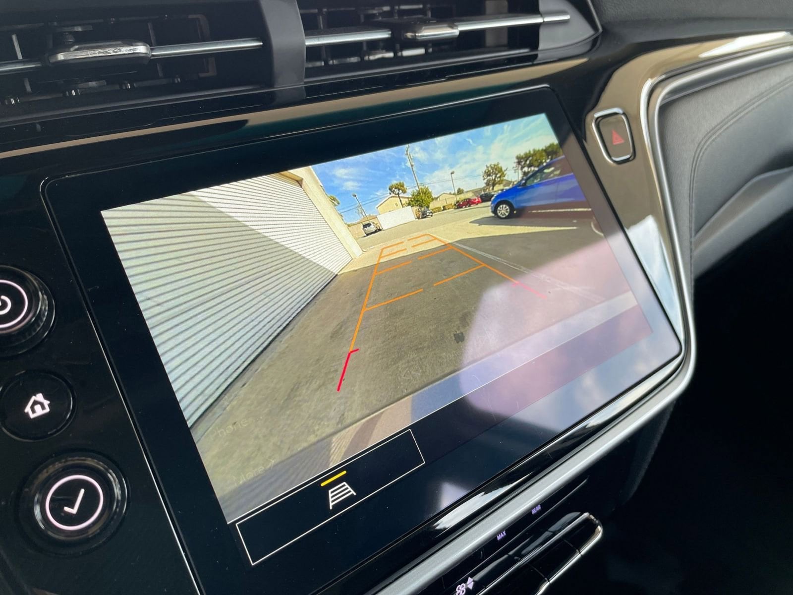 Thumbnail: 2023 Chevrolet Bolt EV - 17