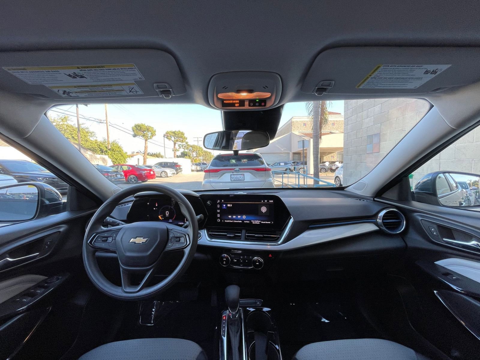 Thumbnail: 2025 Chevrolet Trax - 33