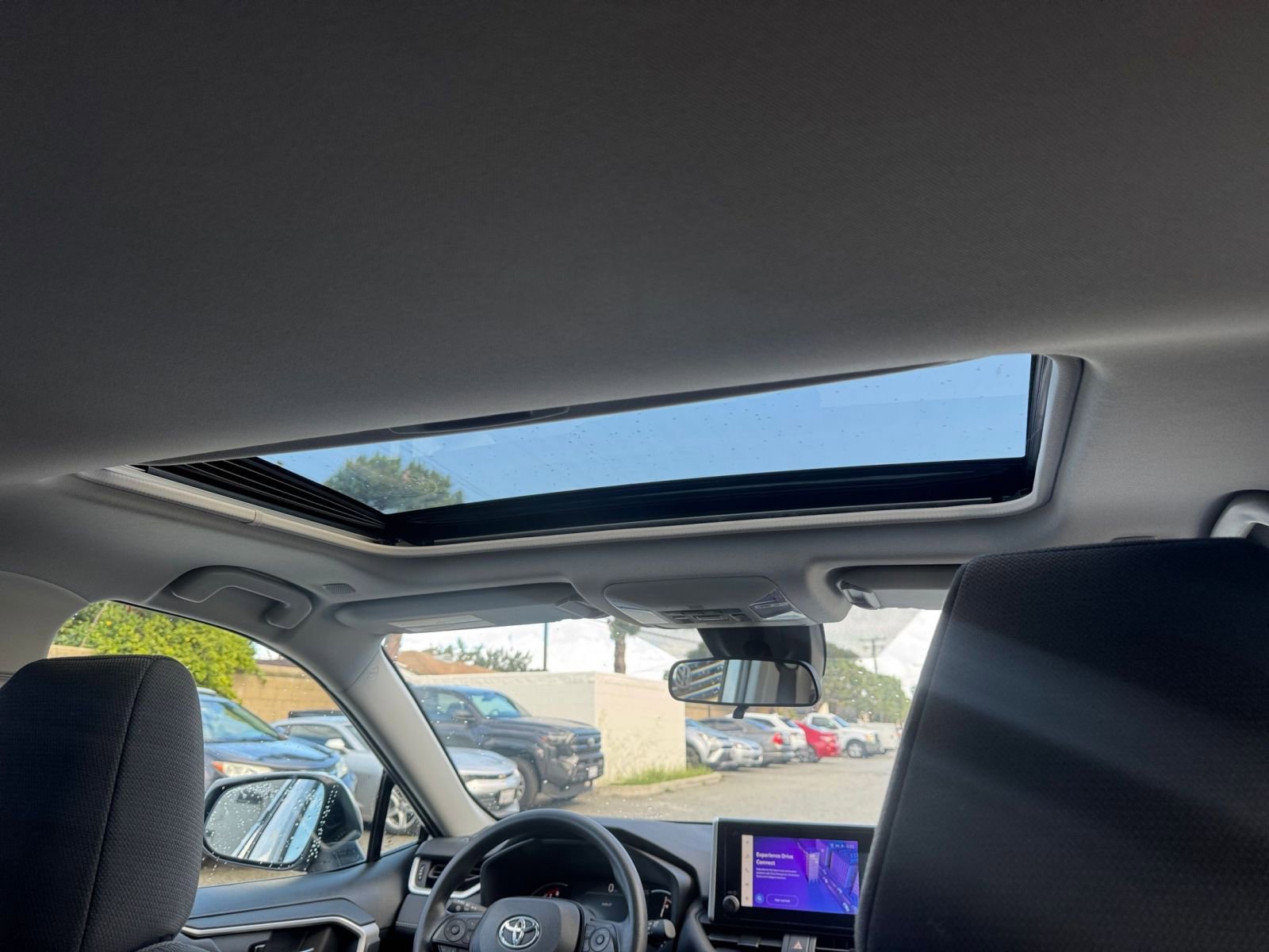 Thumbnail: 2025 Toyota RAV4 - 30