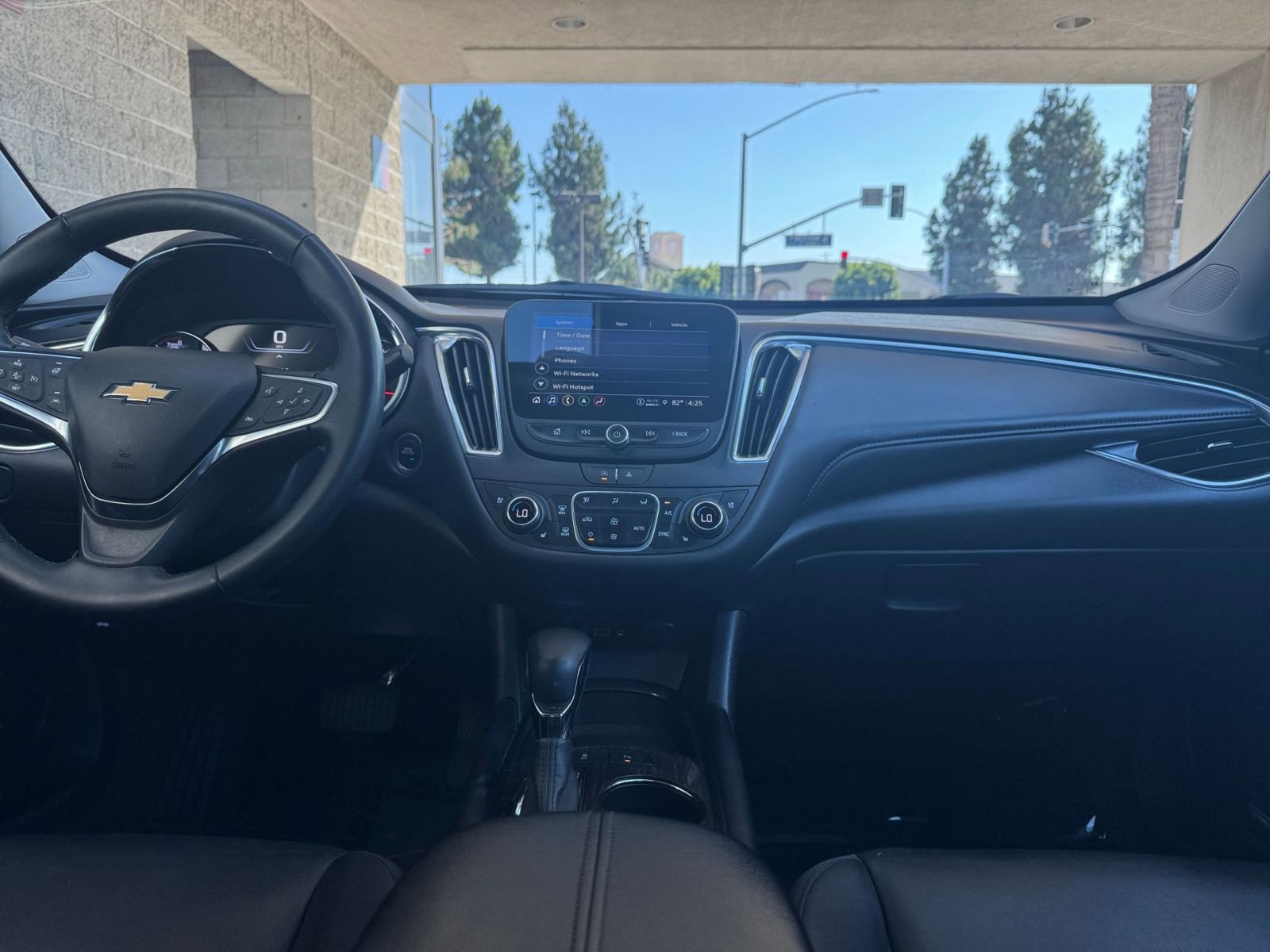 Thumbnail: 2024 Chevrolet Malibu - 21