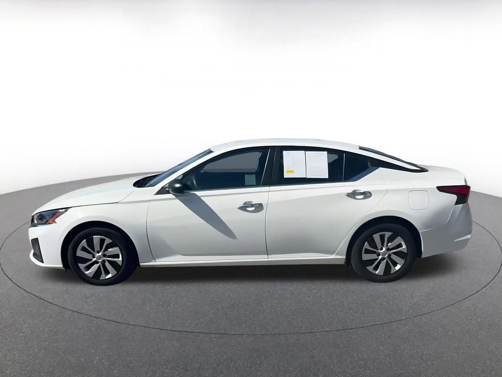 Thumbnail: 2024 Nissan Altima - 9