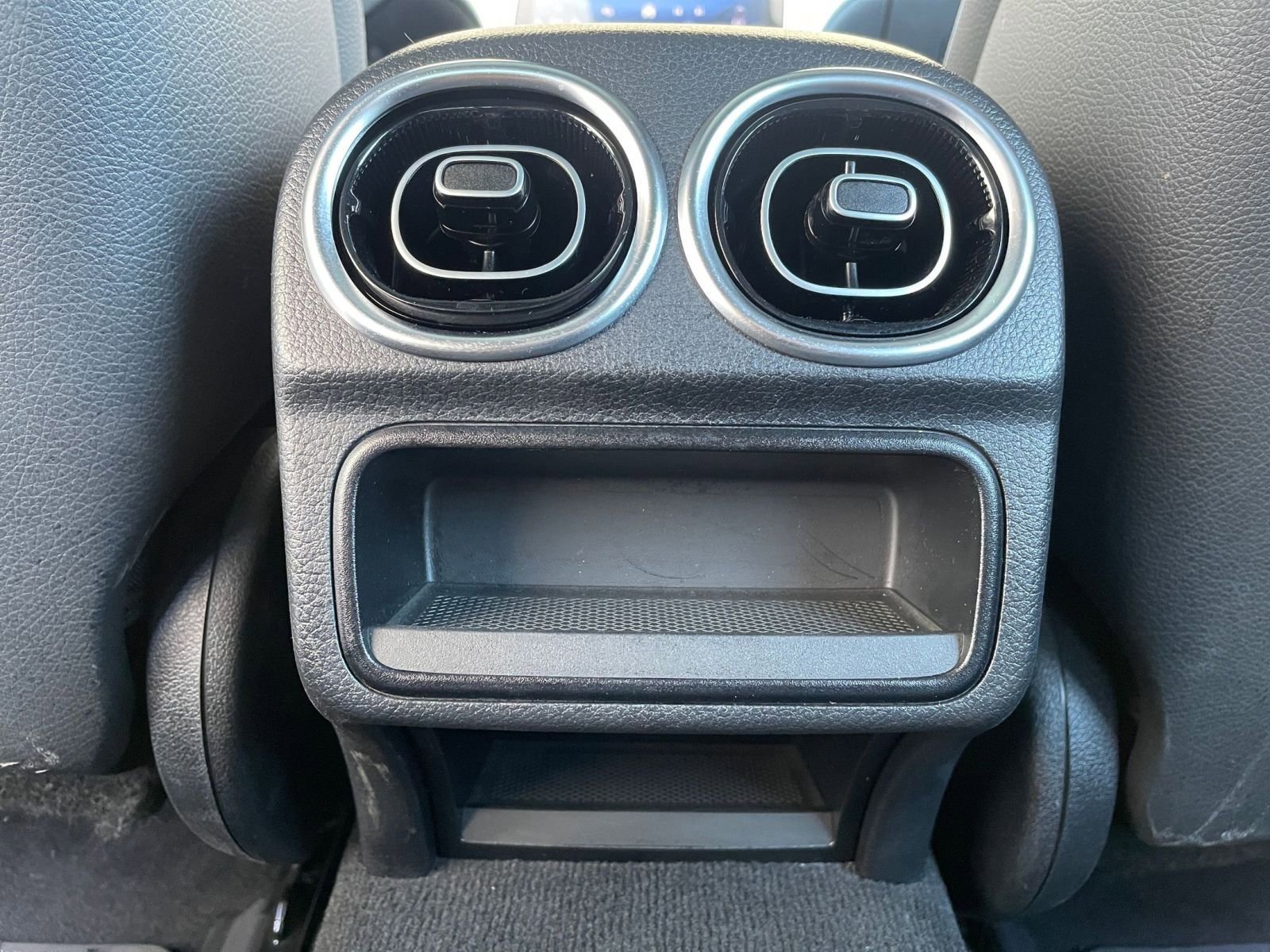 Thumbnail: 2024 Mercedes-Benz C-Class - 24