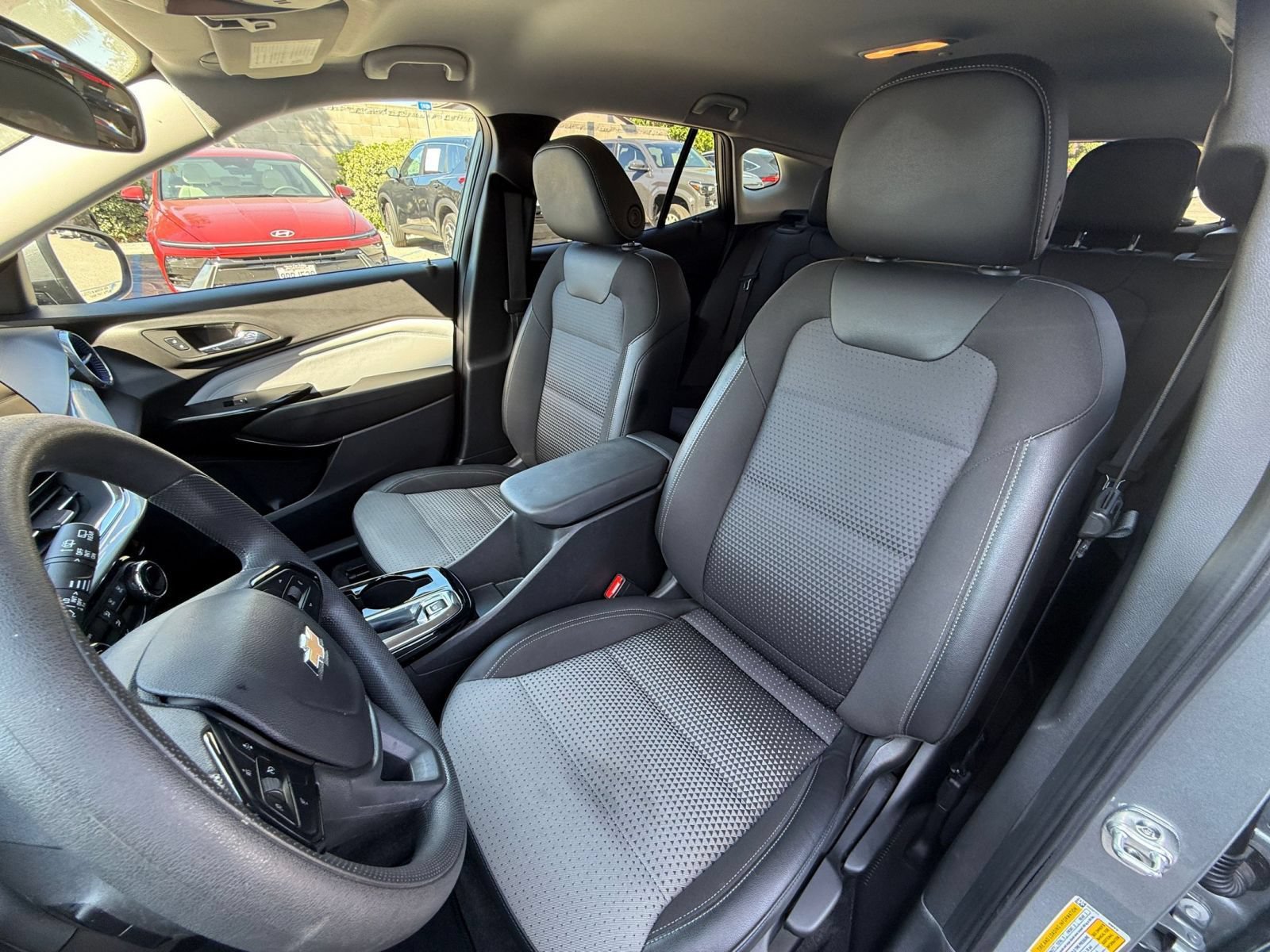 Thumbnail: 2025 Chevrolet Trax - 33