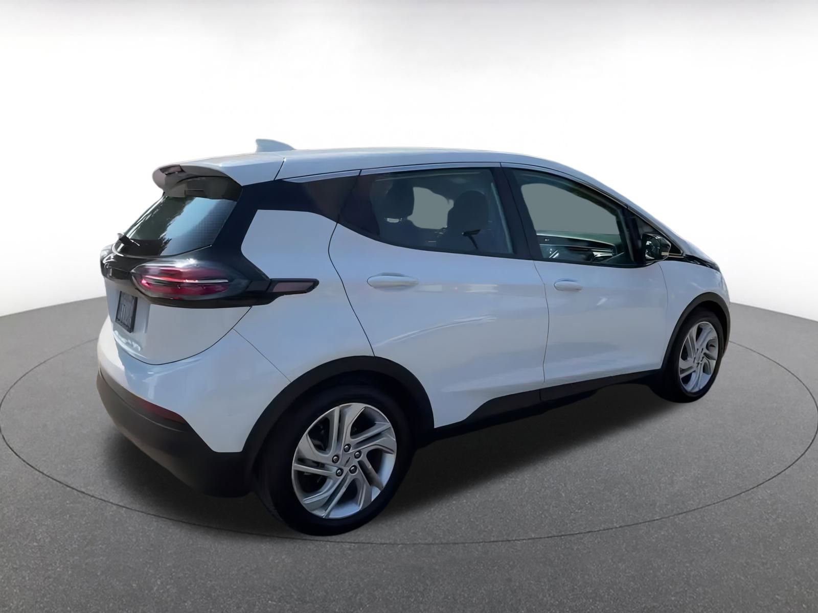 Thumbnail: 2023 Chevrolet Bolt EV - 15