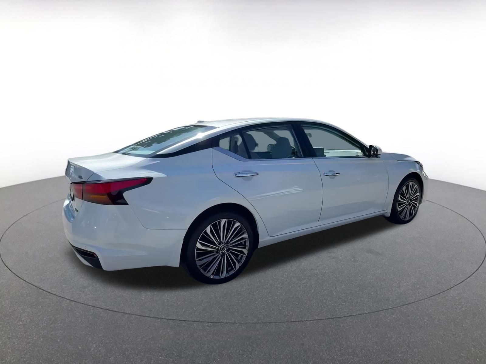Thumbnail: 2024 Nissan Altima - 15