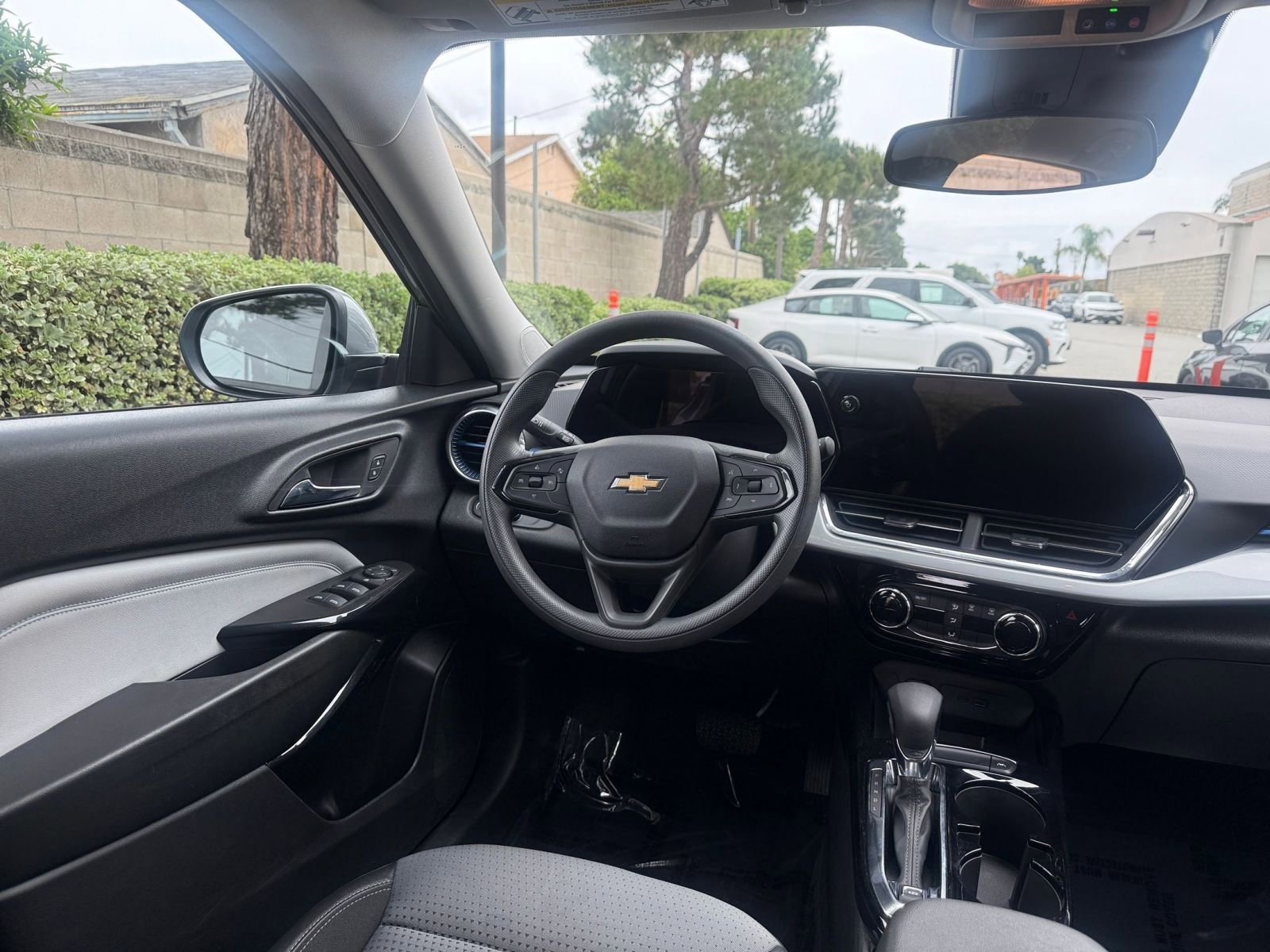 Thumbnail: 2025 Chevrolet Trax - 31