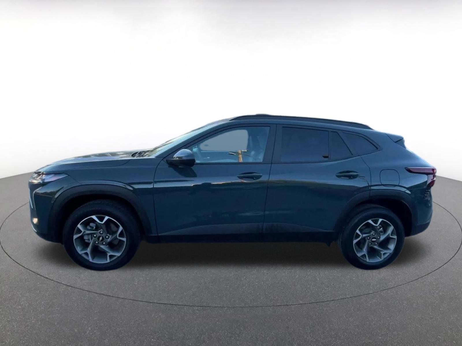 Thumbnail: 2025 Chevrolet Trax - 9