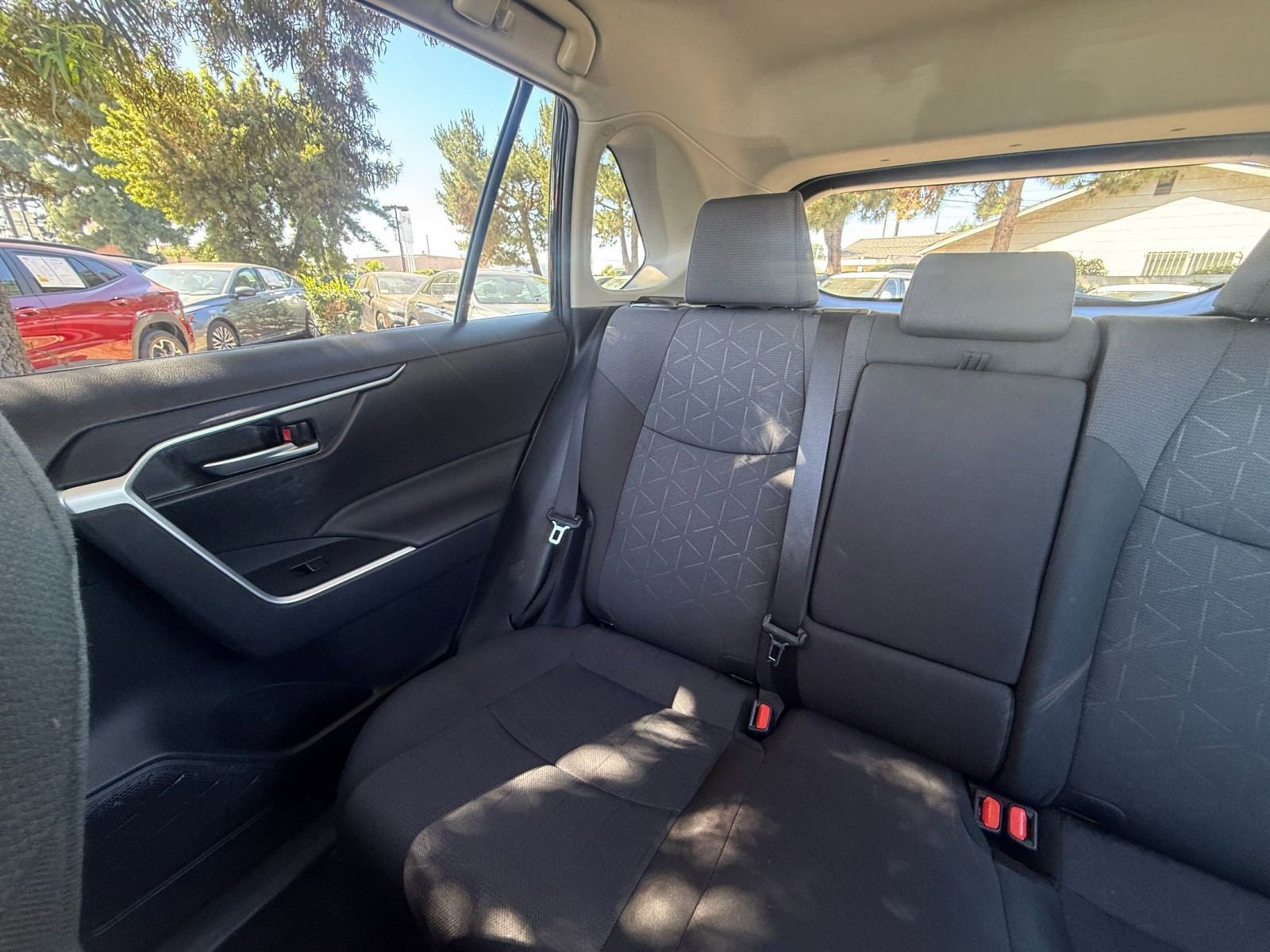 Thumbnail: 2025 Toyota RAV4 - 35